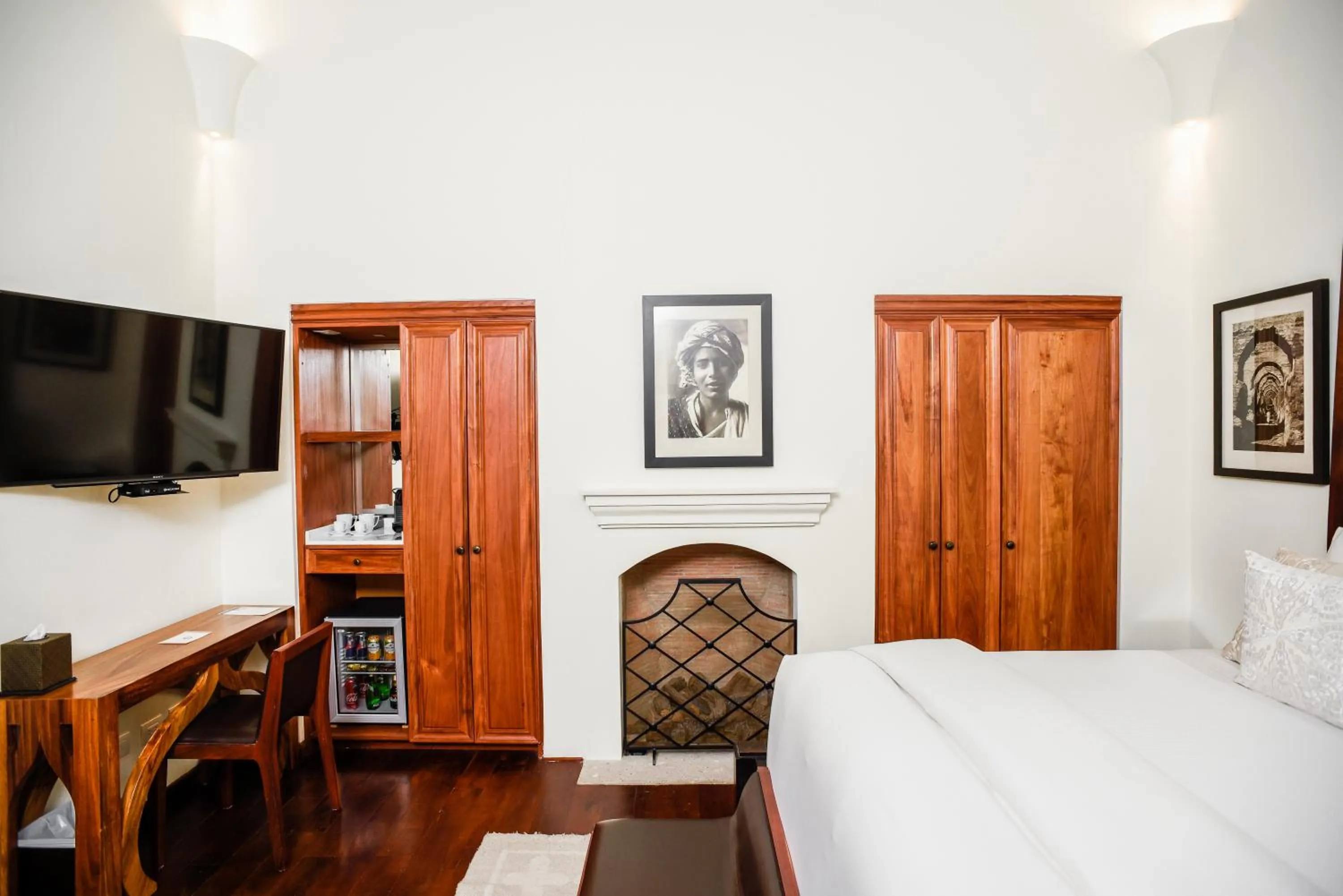 TV and multimedia, Bed in Hotel Casa Blanca 7