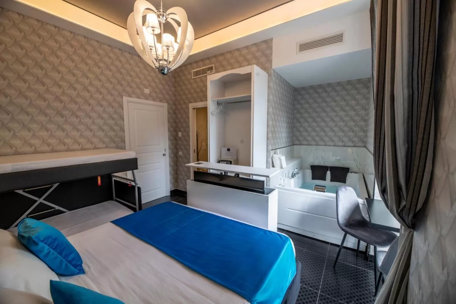 Photo of the whole room, Bed in Sole Luxury Bed and Breakfast