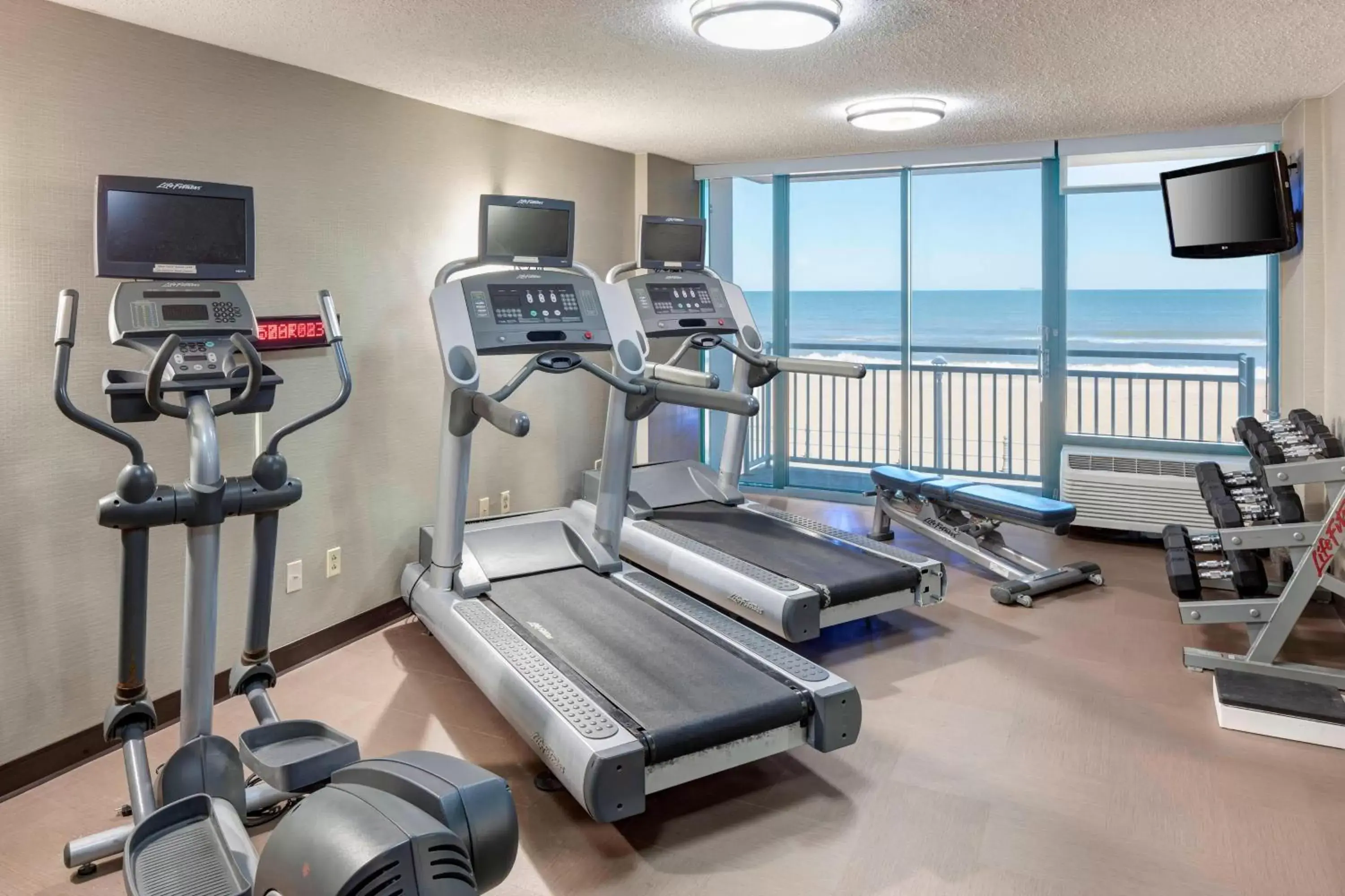Fitness centre/facilities, Fitness Center/Facilities in Courtyard Virginia Beach Oceanfront/South