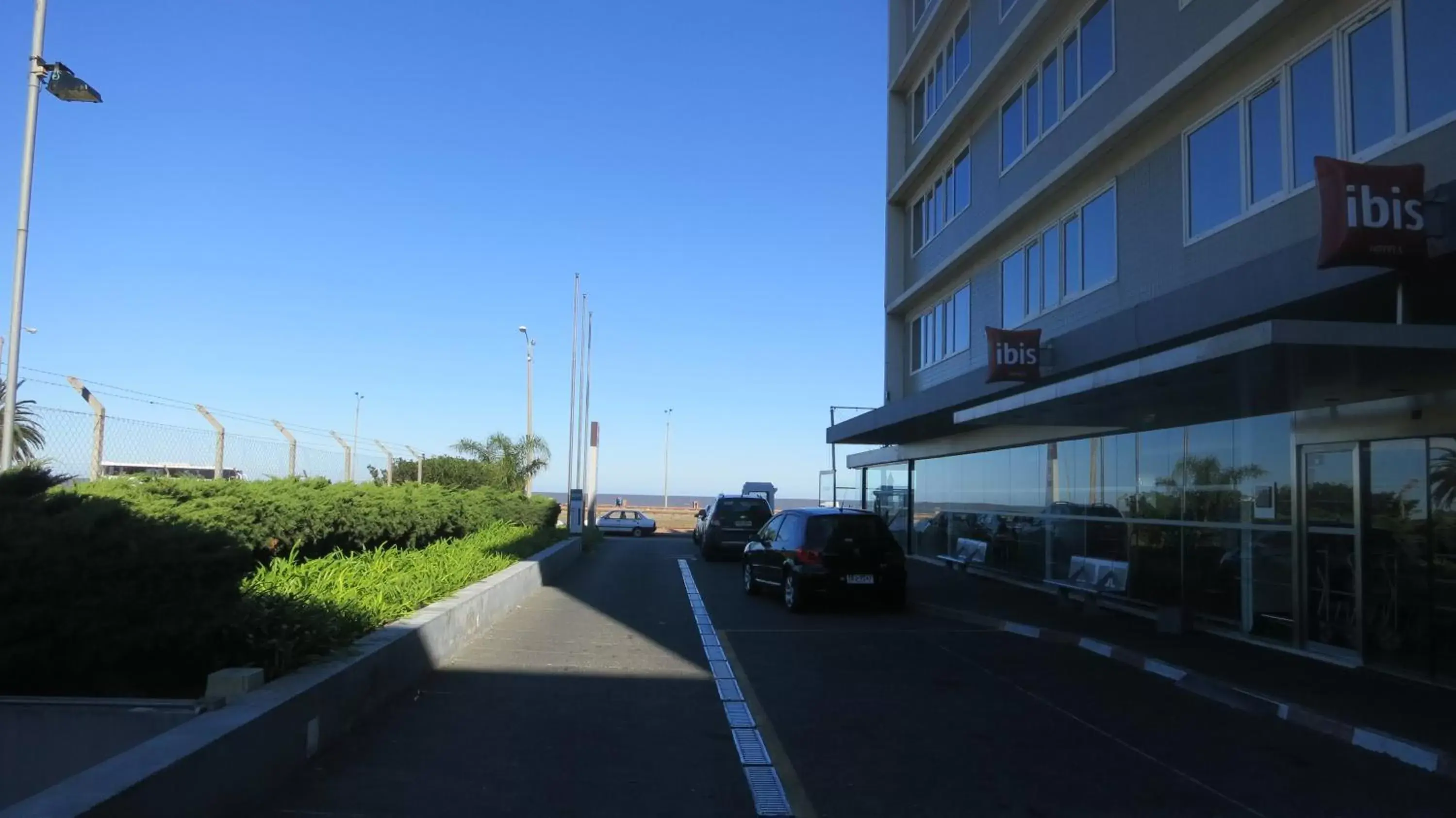 Facade/entrance in ibis Montevideo Rambla