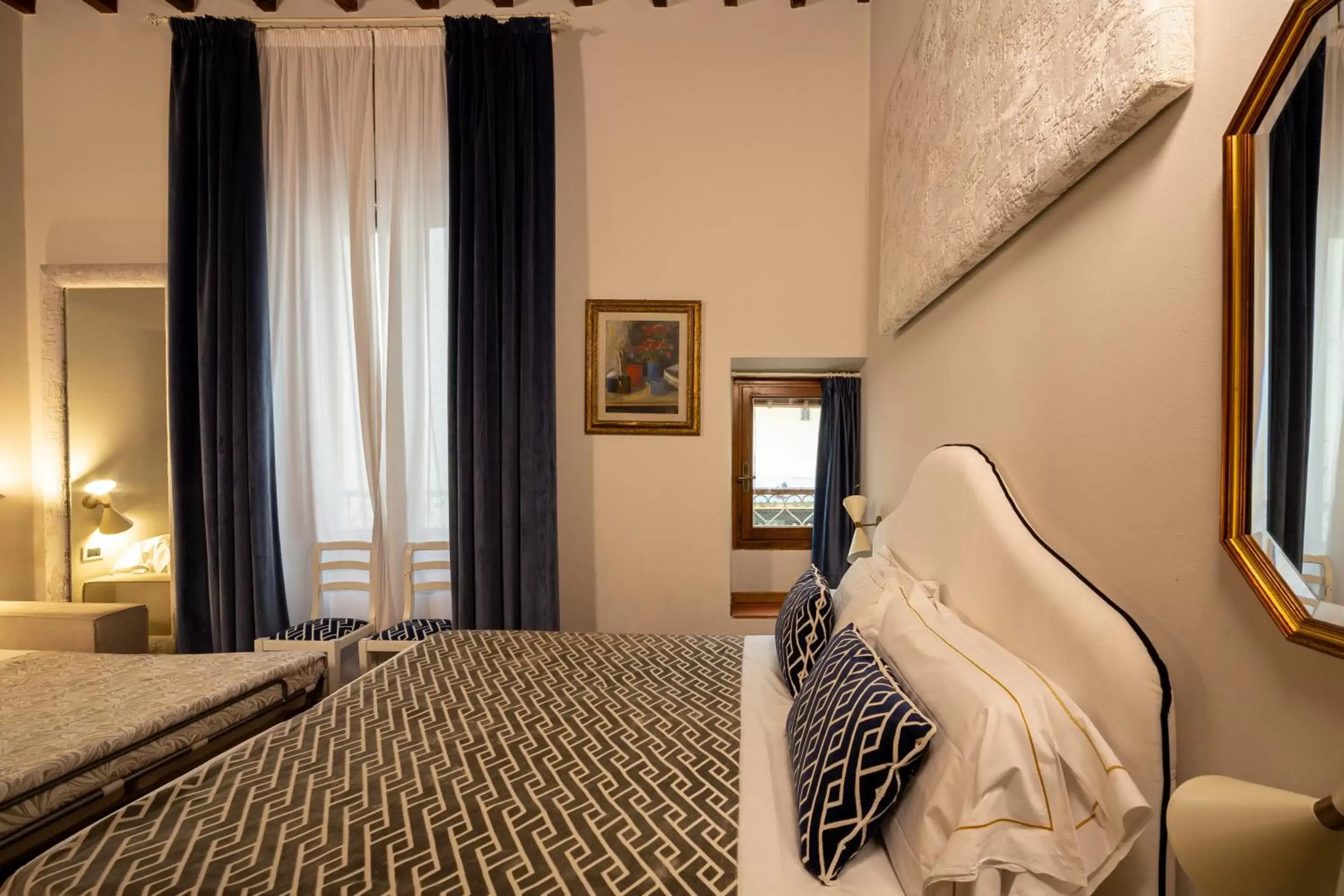 Bedroom, Bed in Hotel Maxim Axial