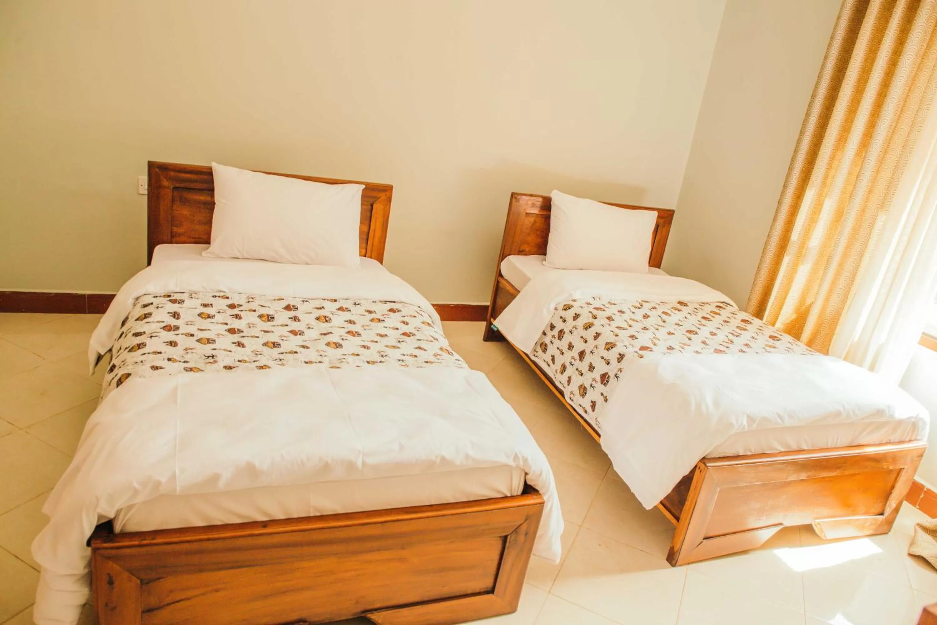 Bedroom, Bed in Dual Mountain View Lodge