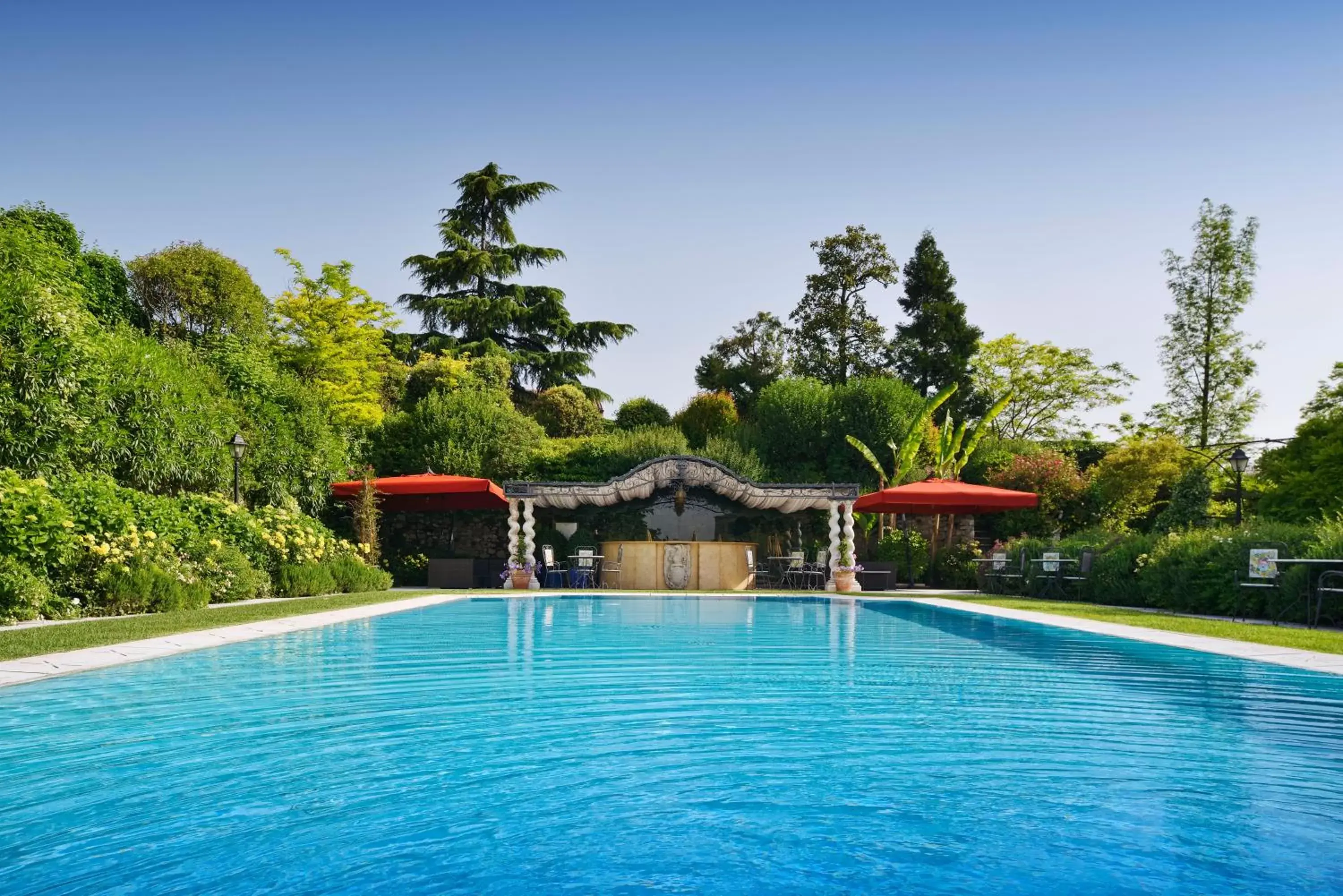 , Swimming Pool in Byblos Art Hotel Villa Amistà