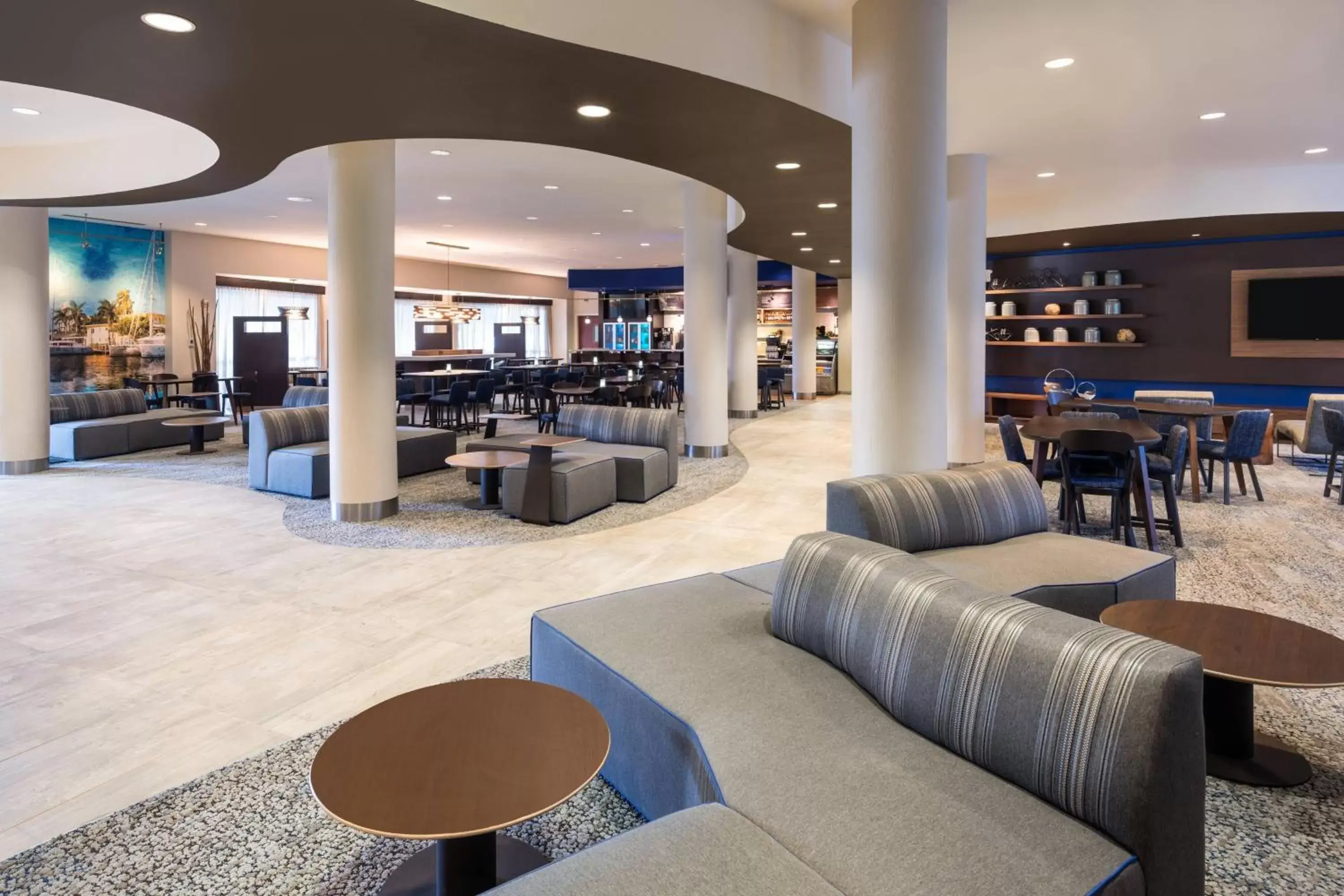 Lobby or reception, Lounge/Bar in Courtyard by Marriott Fort Lauderdale Airport & Cruise Port