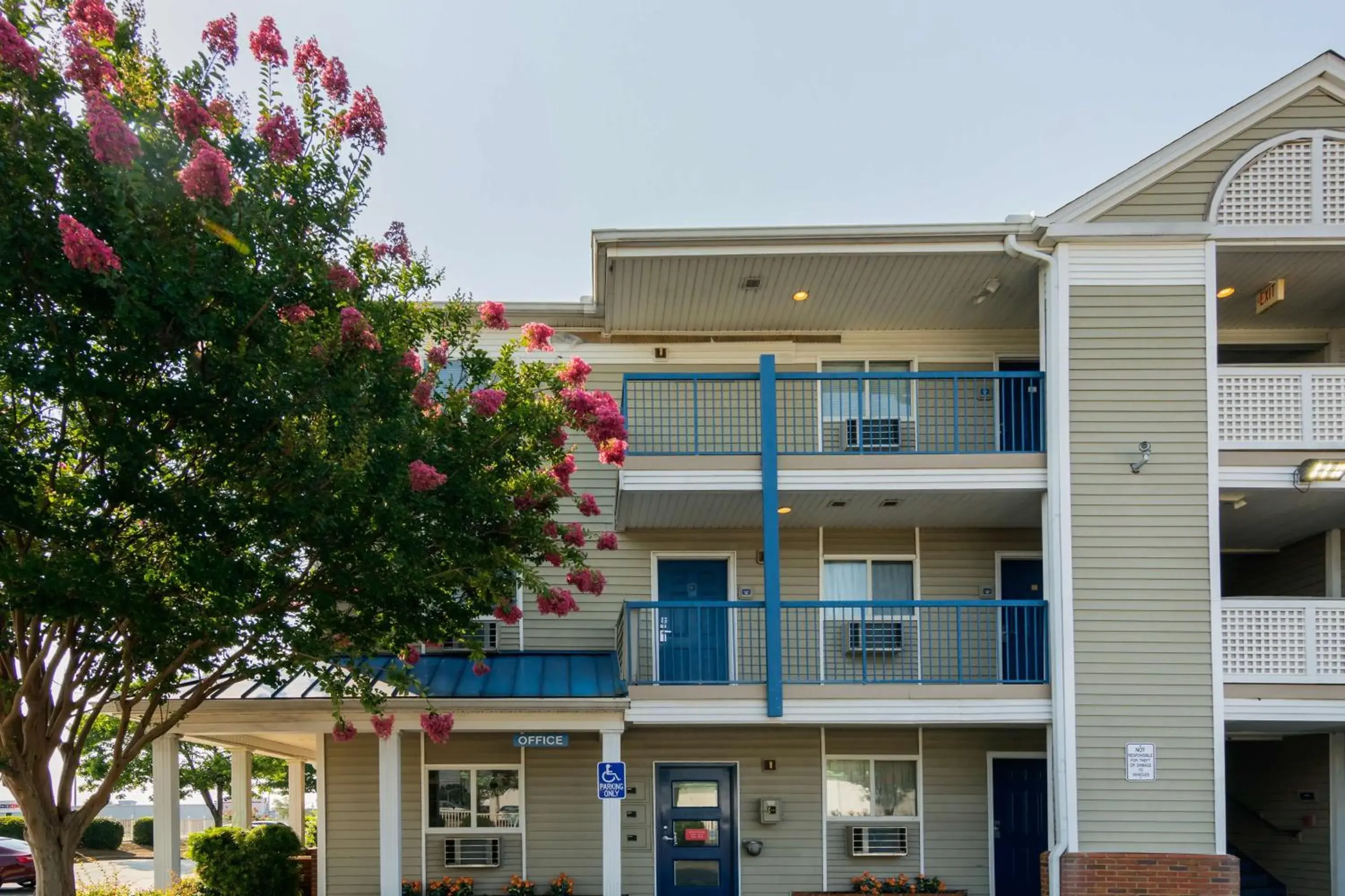 Property Building in Motel 6-Fayetteville, NC - Fort Bragg Area