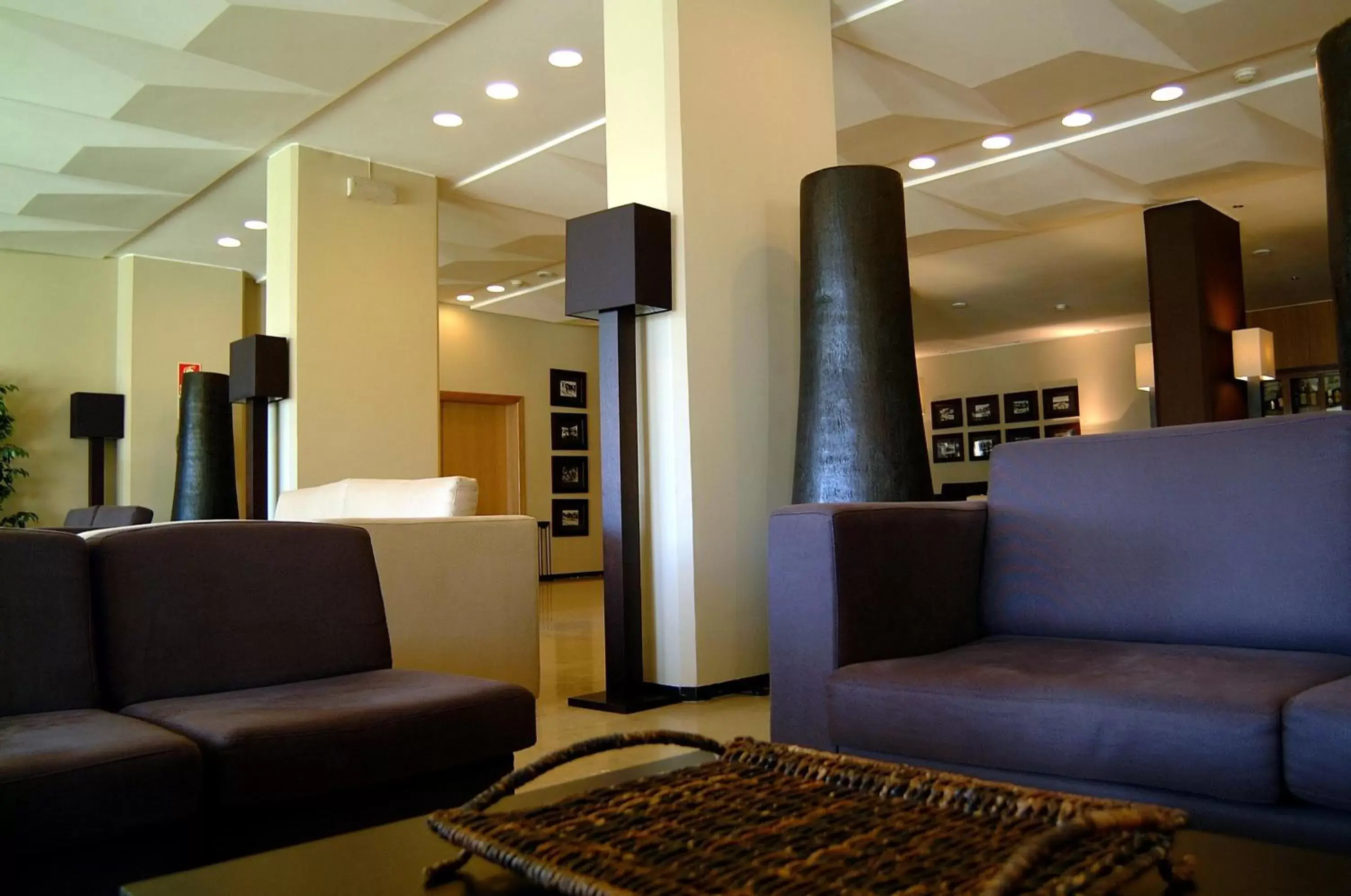 Lobby or reception, Seating Area in Carcavelos Beach Hotel