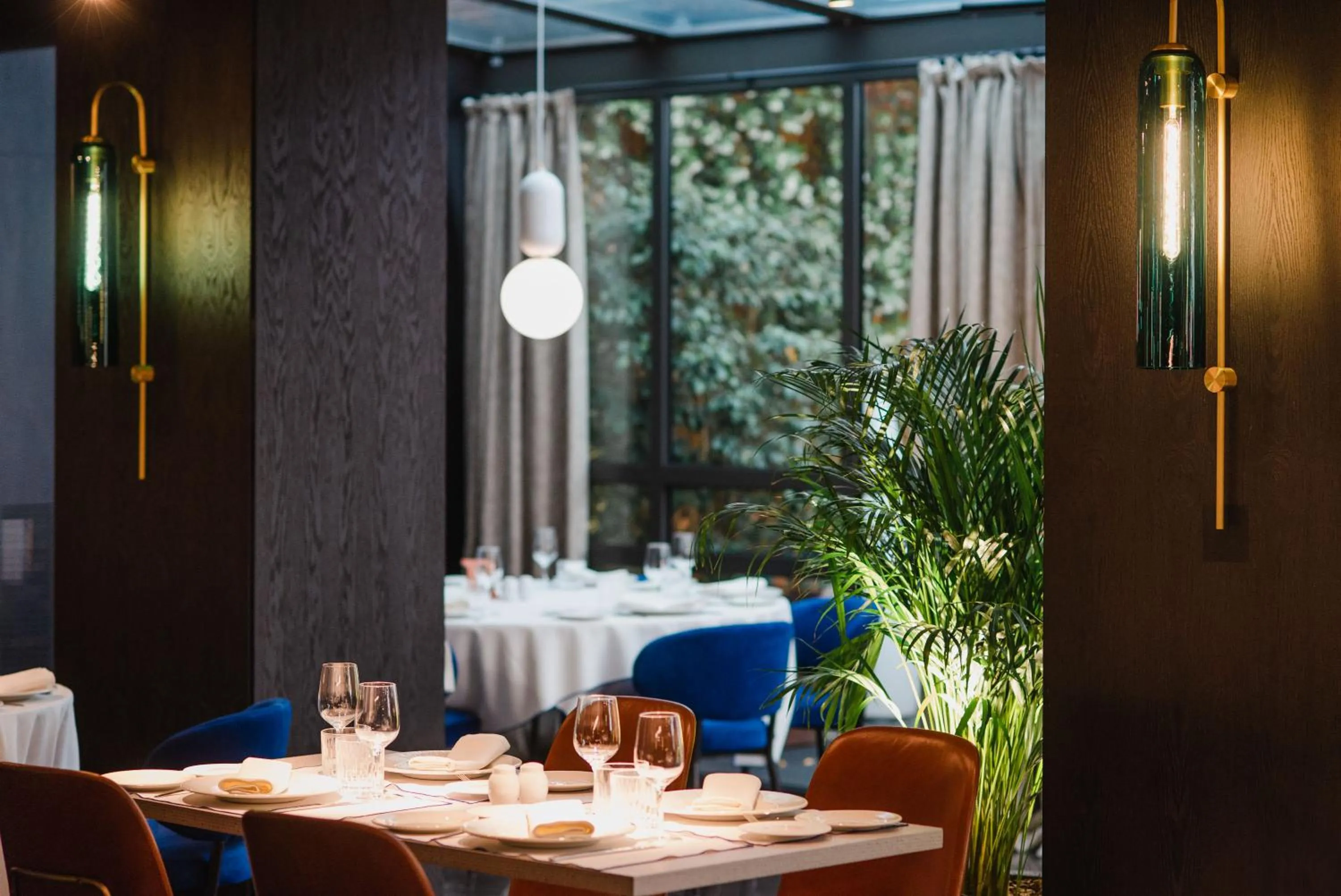 Restaurant/places to eat in Gallery Hotel 4 Sup