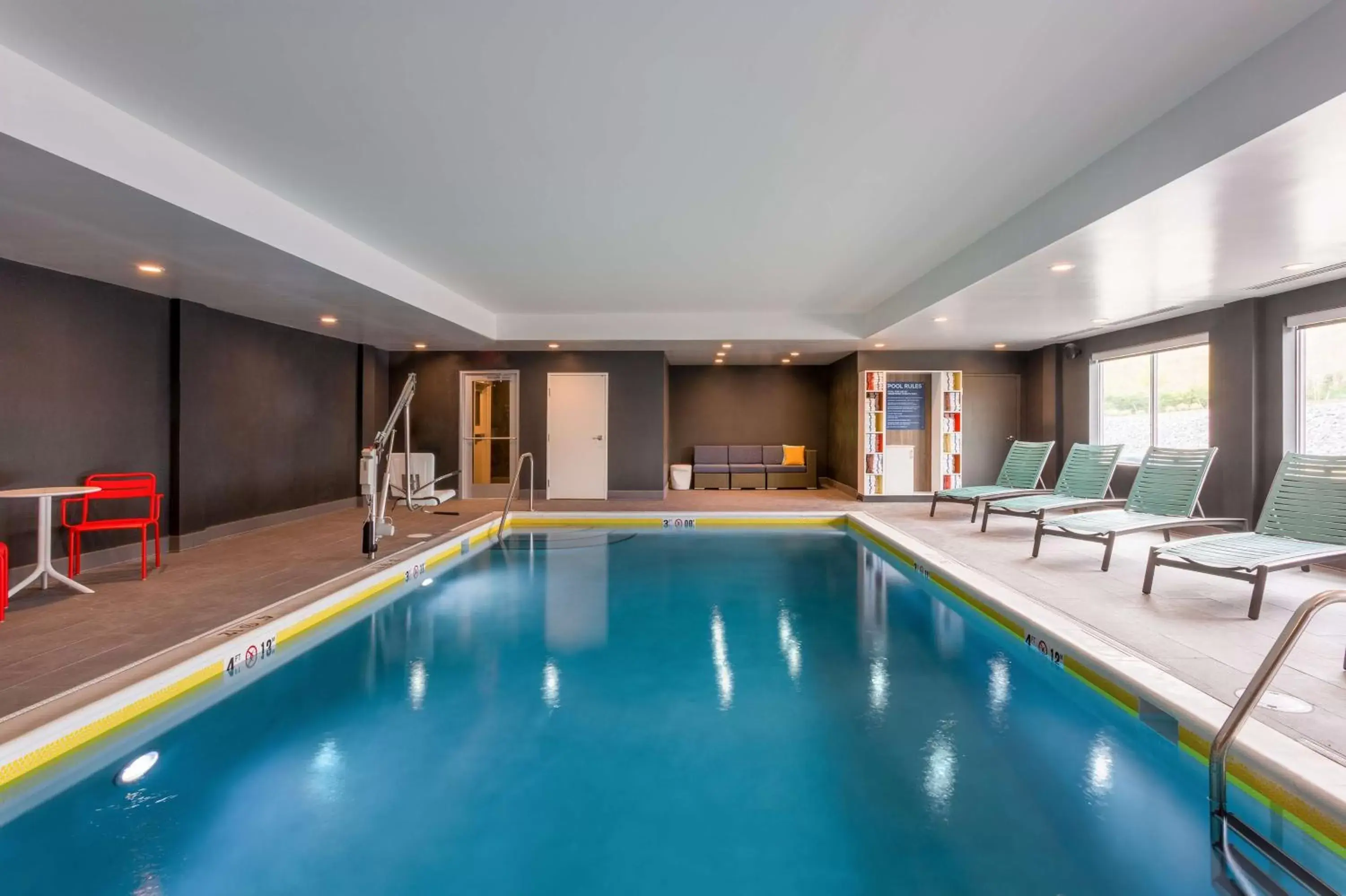 Pool view, Swimming Pool in Tru By Hilton Radford