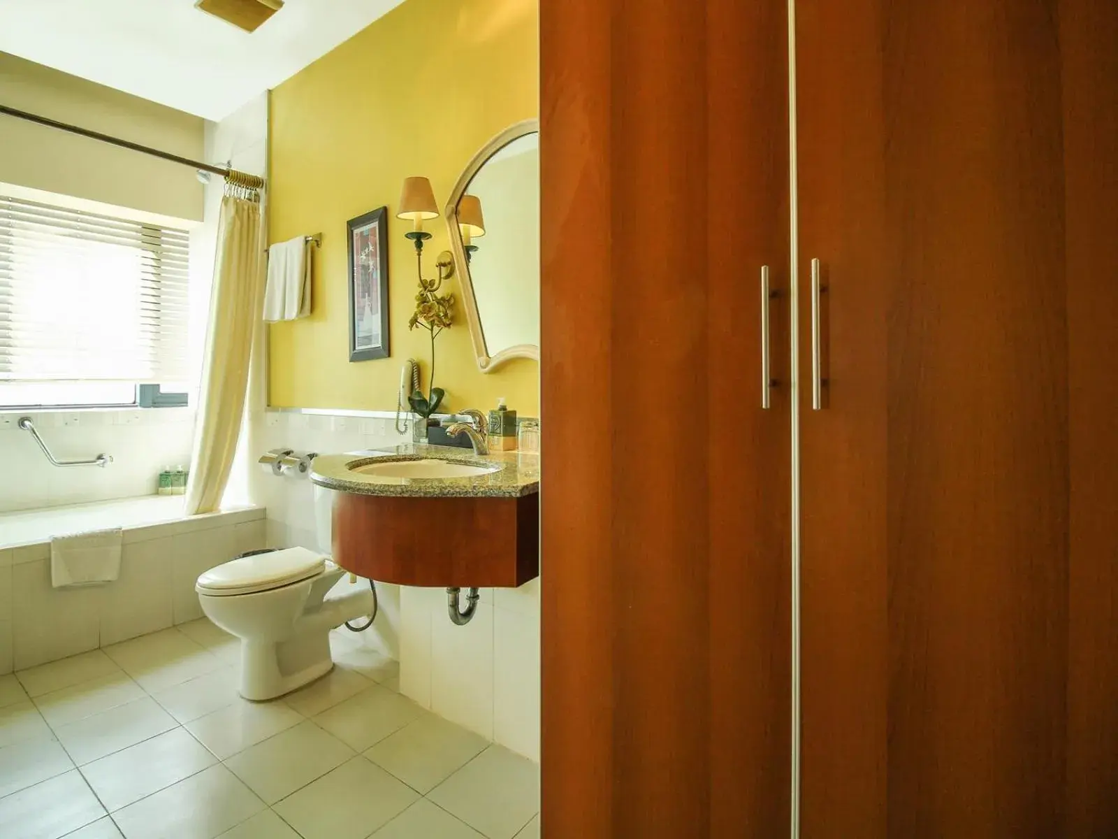 Bathroom in Makati Palace Hotel