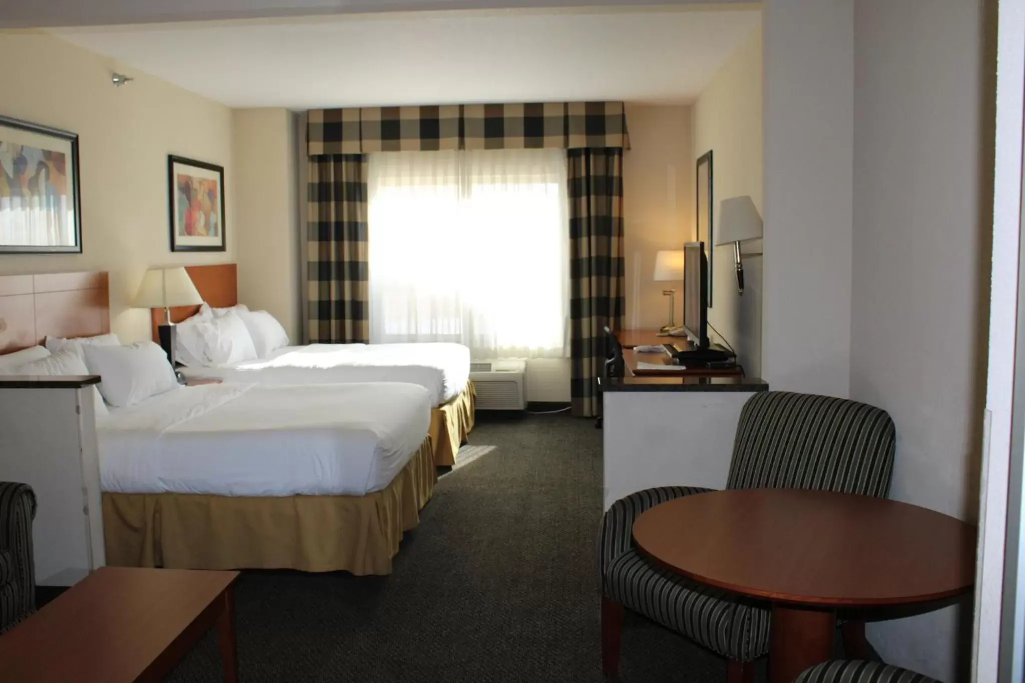 Photo of the whole room in Holiday Inn Express Hotel Vernal, an IHG Hotel