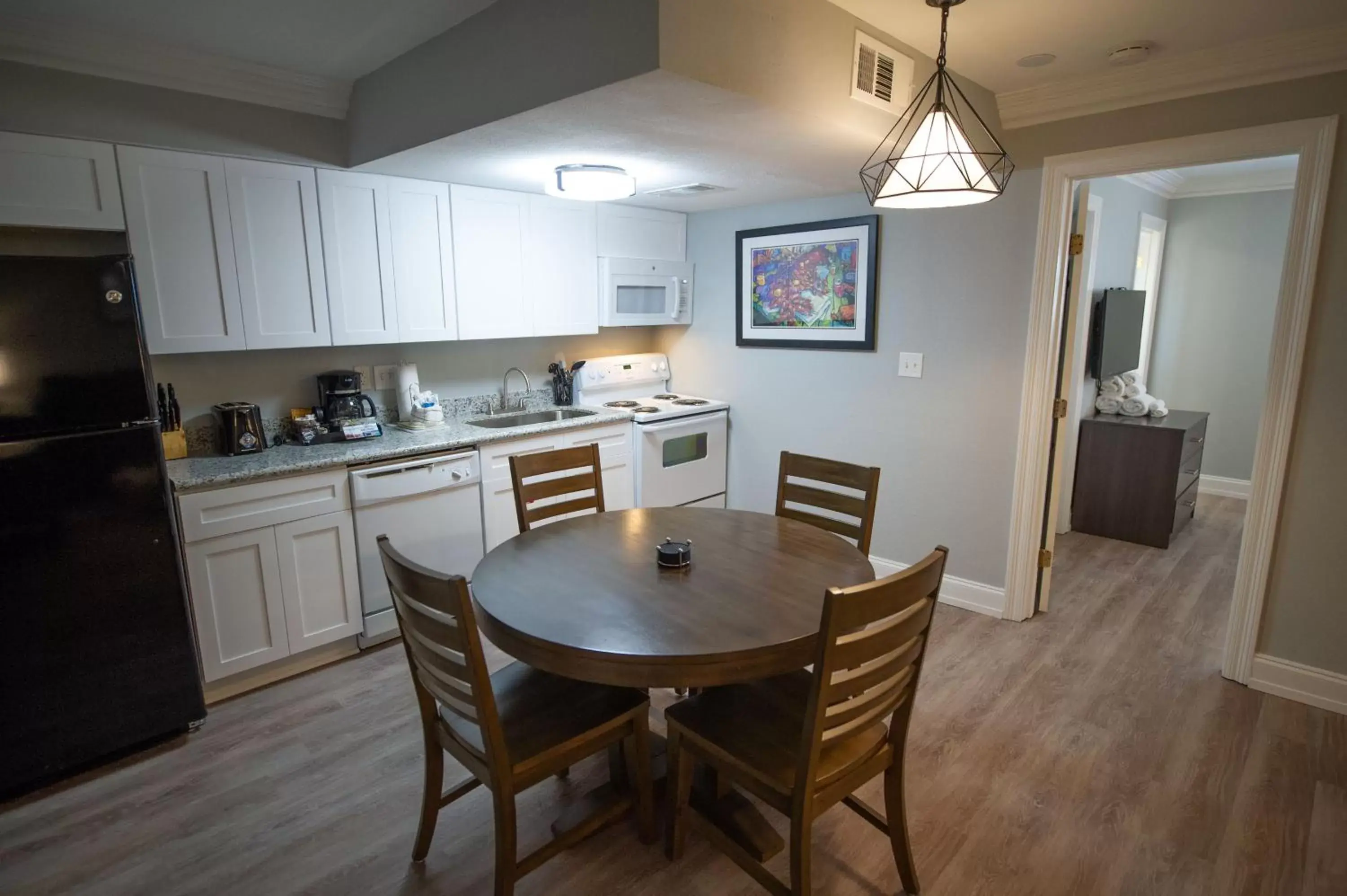 Kitchen or kitchenette, Dining Area in Frenchmen Orleans at 519, Ascend Hotel Collection