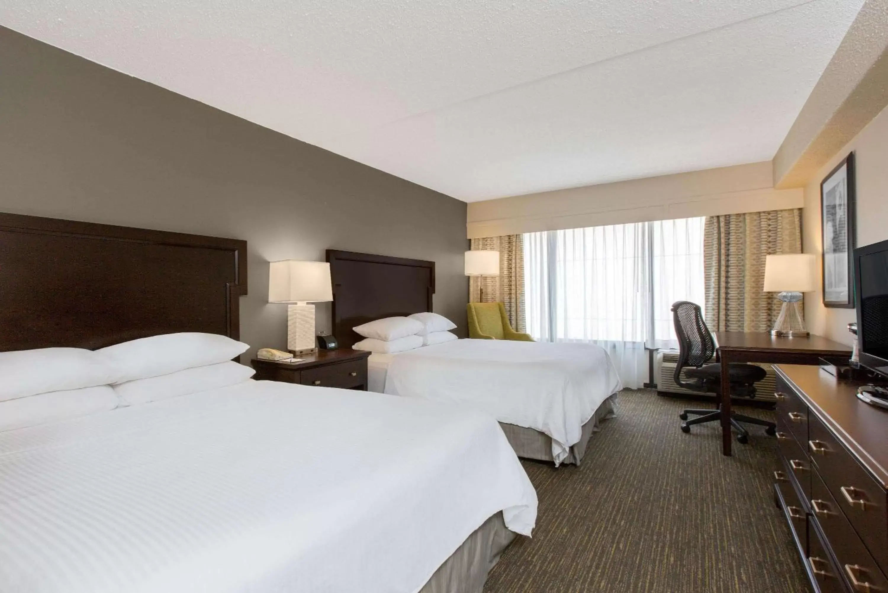 Photo of the whole room, Bed in Wyndham Philadelphia-Historic District Photo of the whole room, Bed in Wyndham Philadelphia-Historic District