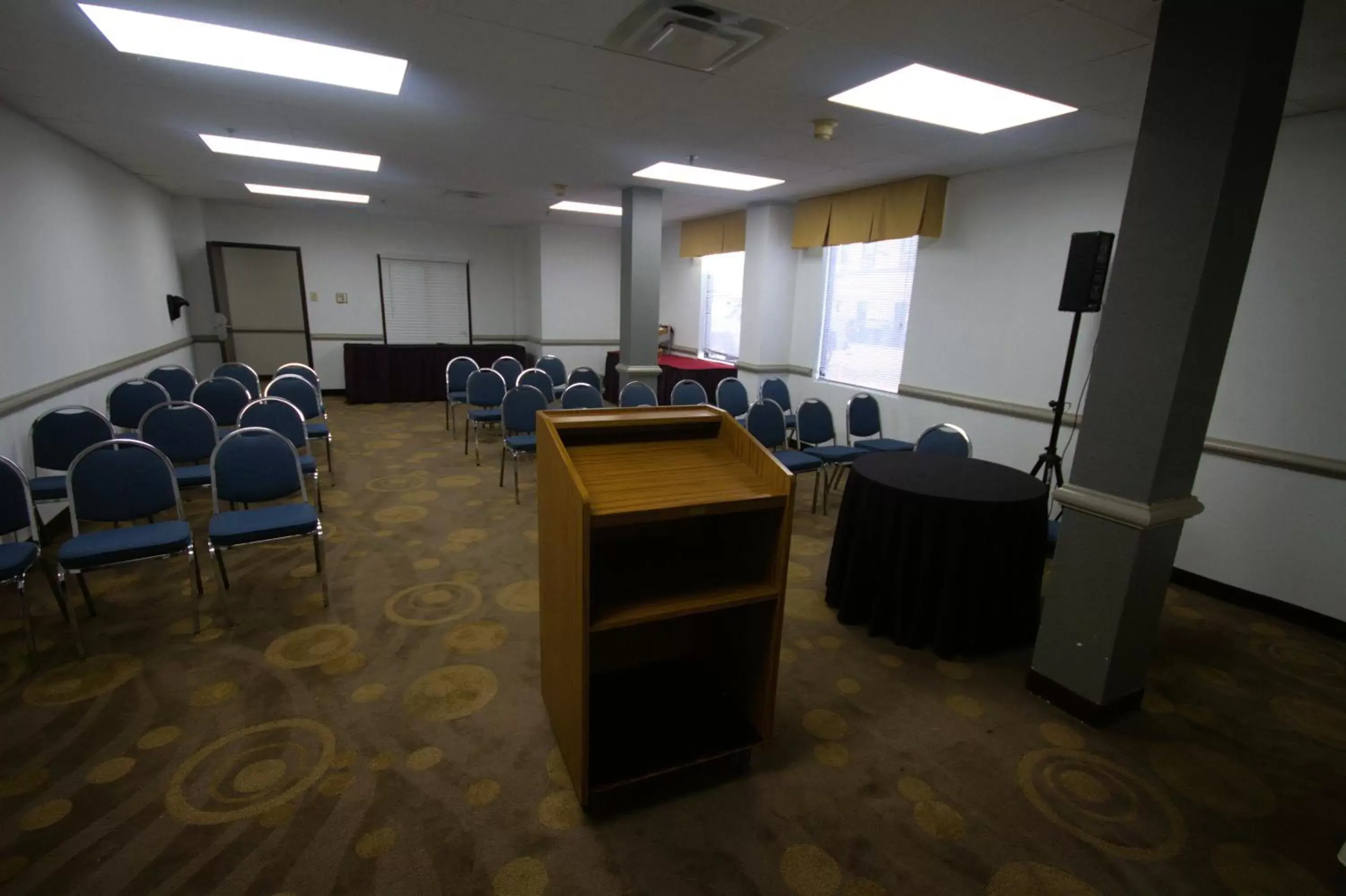 Meeting/conference room in Atrium Hotel and Suites DFW Airport