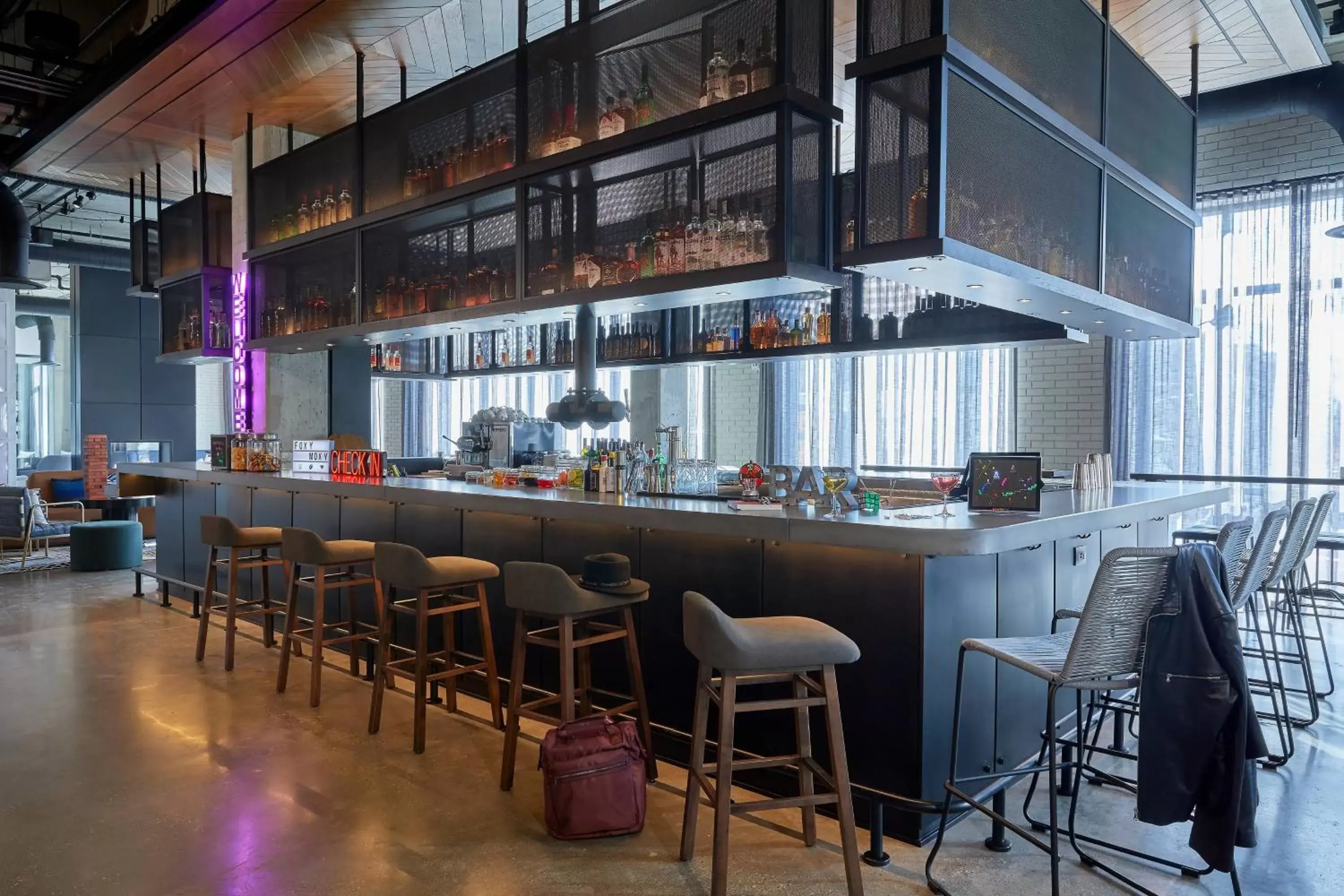 Restaurant/places to eat, Lounge/Bar in Moxy Columbus Short North