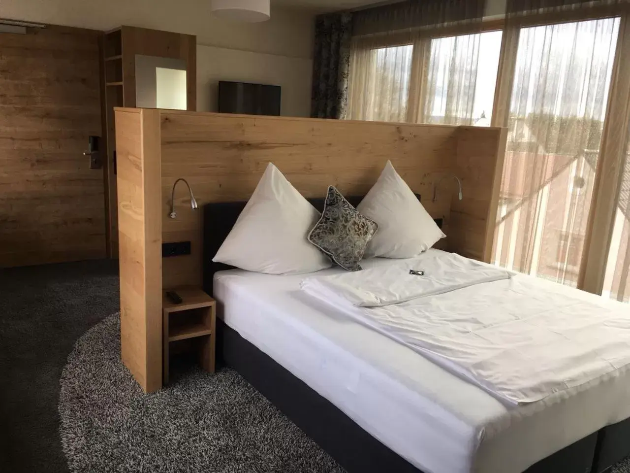 Photo of the whole room, Bed in Hotel zum Hirsch Photo of the whole room, Bed in Hotel zum Hirsch