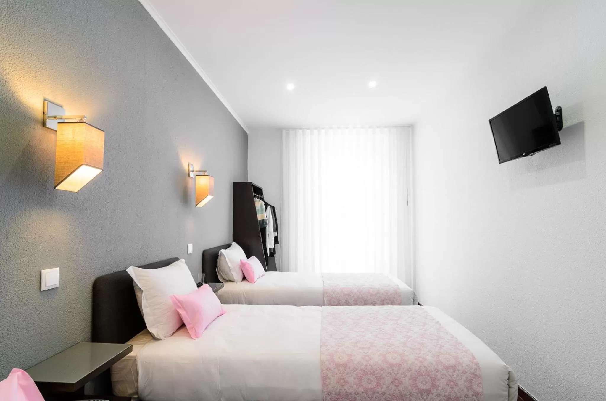 Bed in Hotel Portuense Lisboa