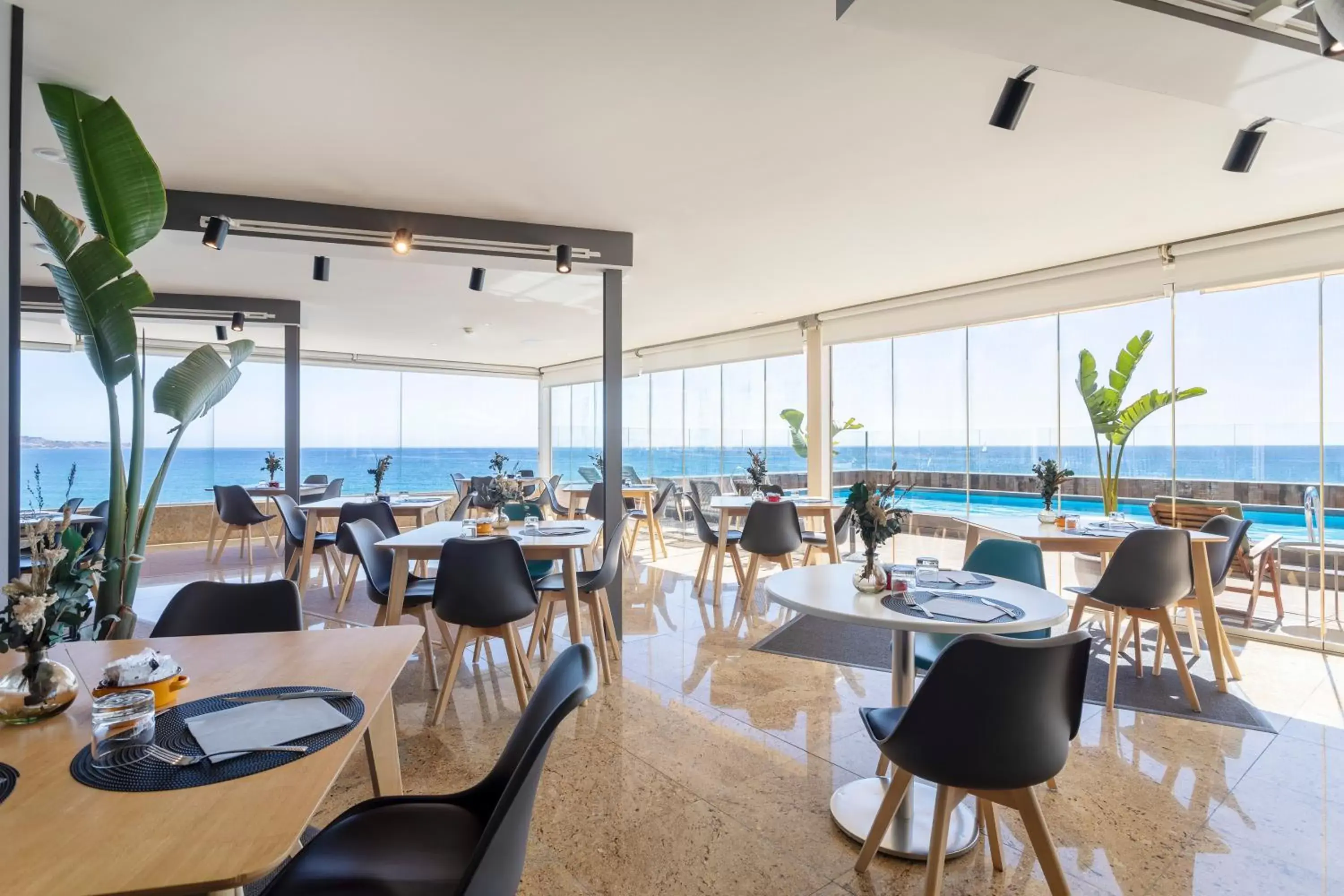 Restaurant/Places to Eat in Hotel Spa Porta Maris by Melia