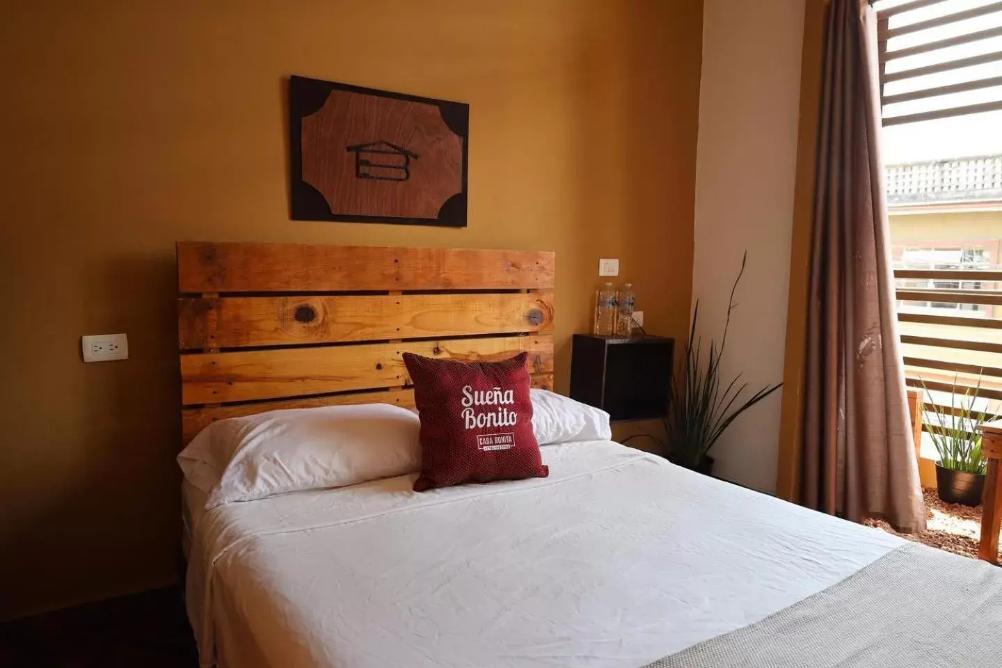 Bed in Casa Bonita Hotel y Hostal
