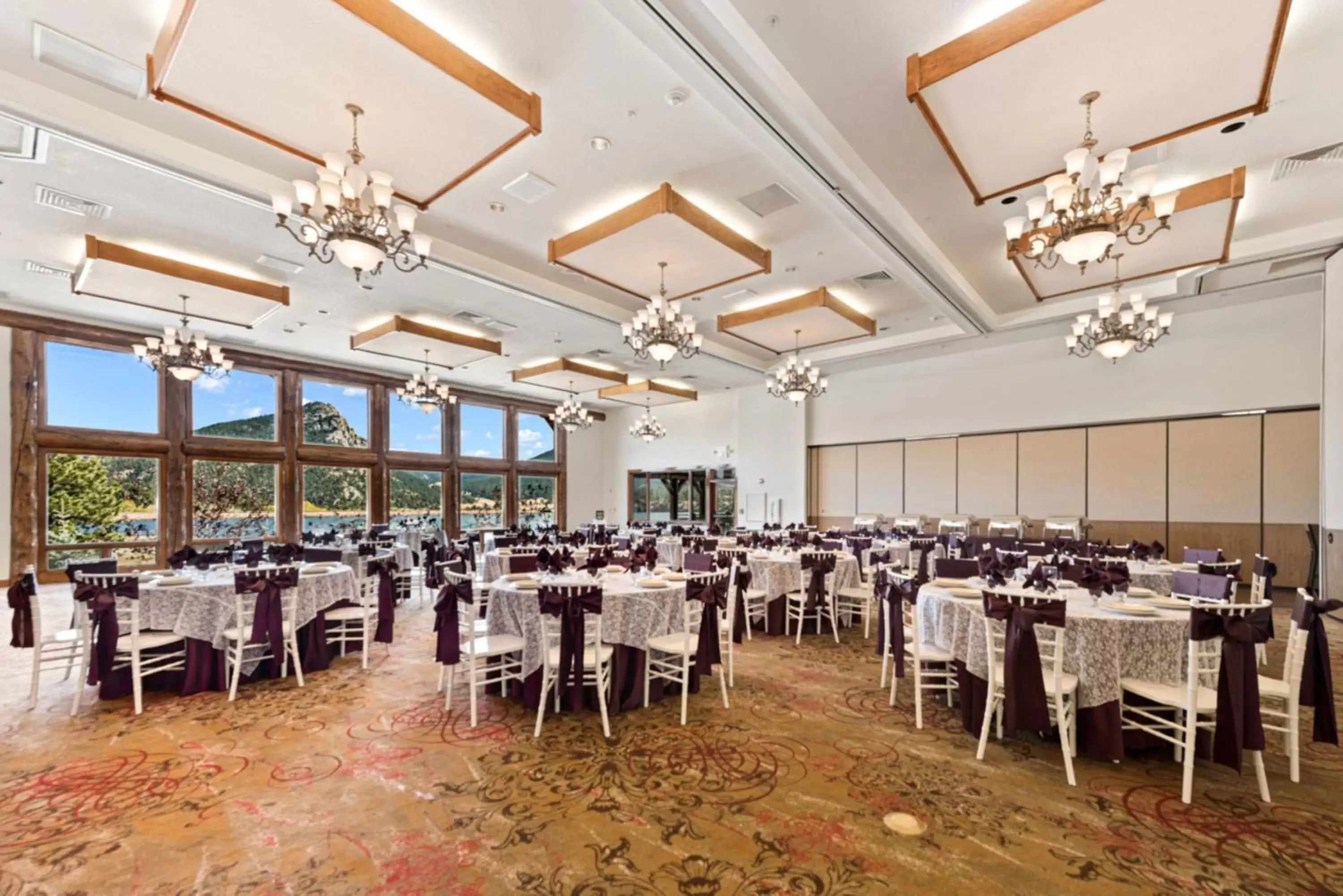 Banquet/Function facilities, Restaurant/Places to Eat in The Estes Park Resort