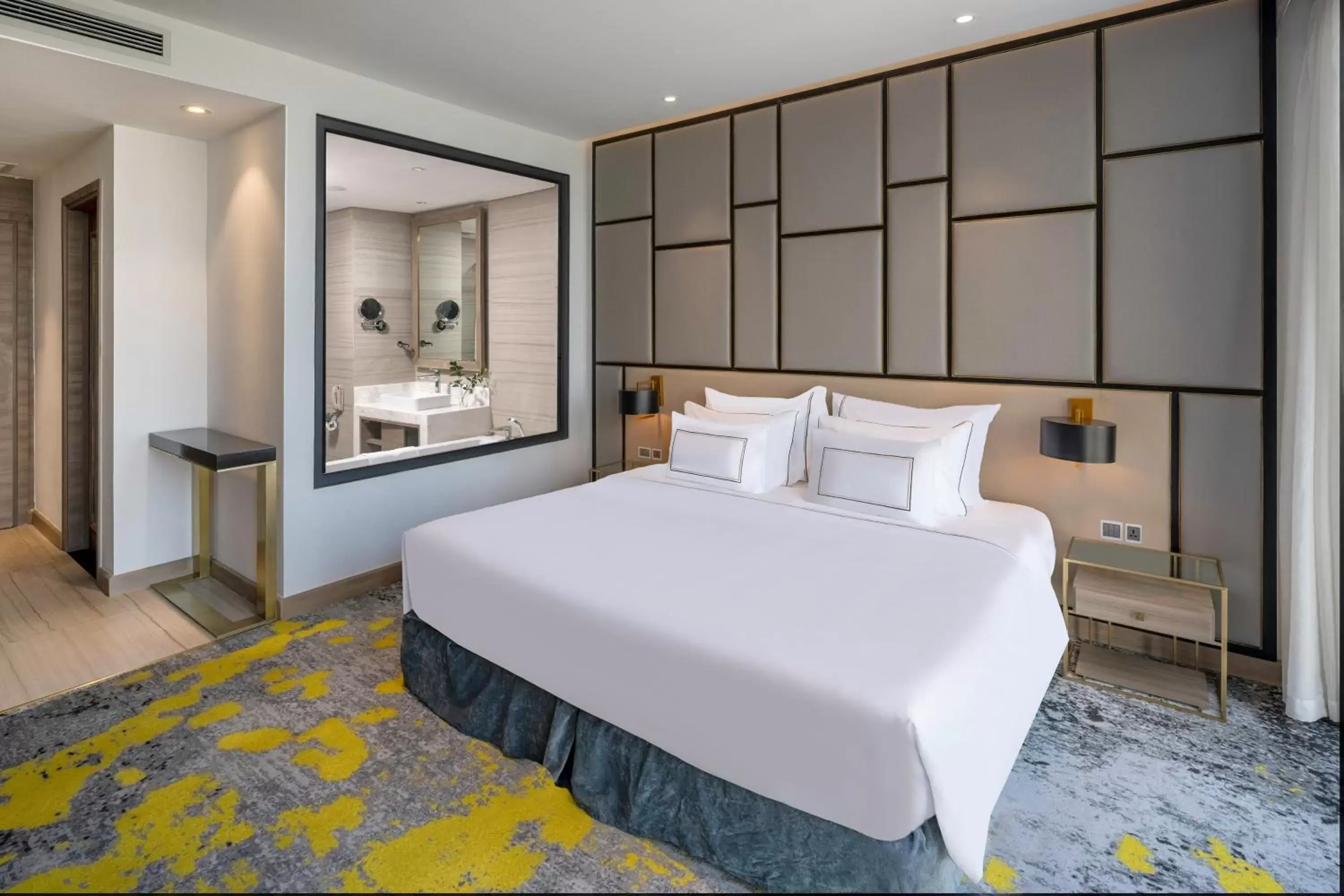 Bed in Melia Vinpearl Thanh Hoa