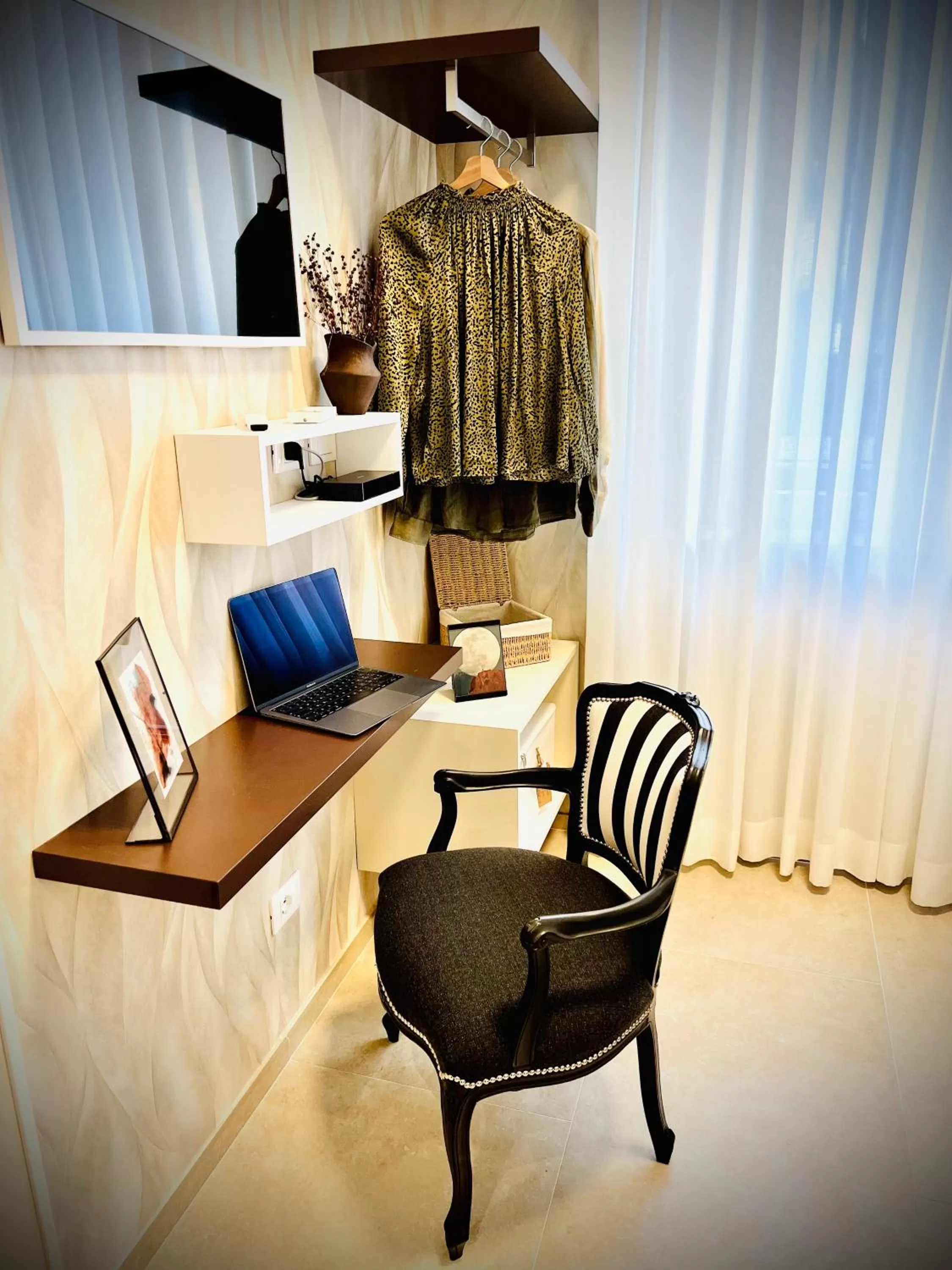 Seating Area in Lucentum