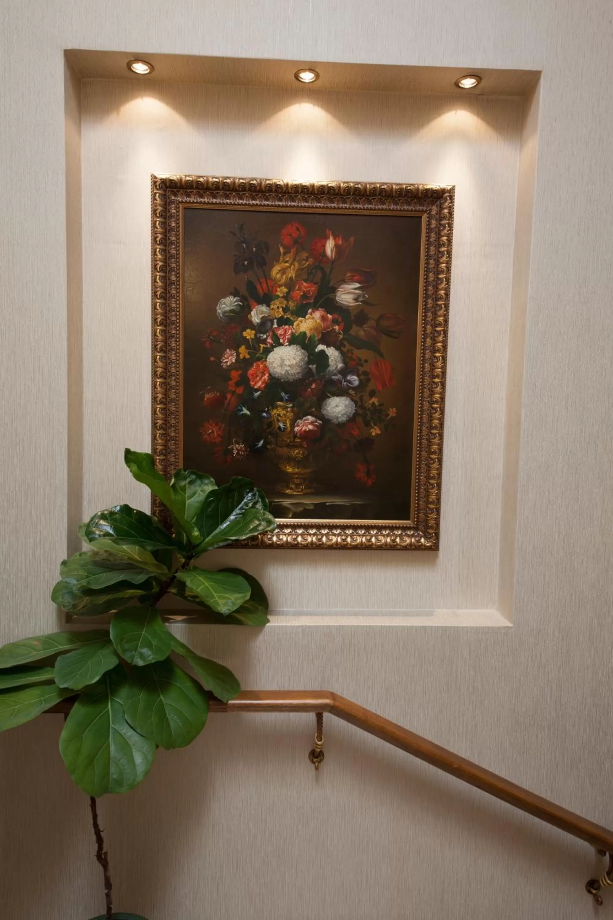 Decorative detail in Grand Hotel London