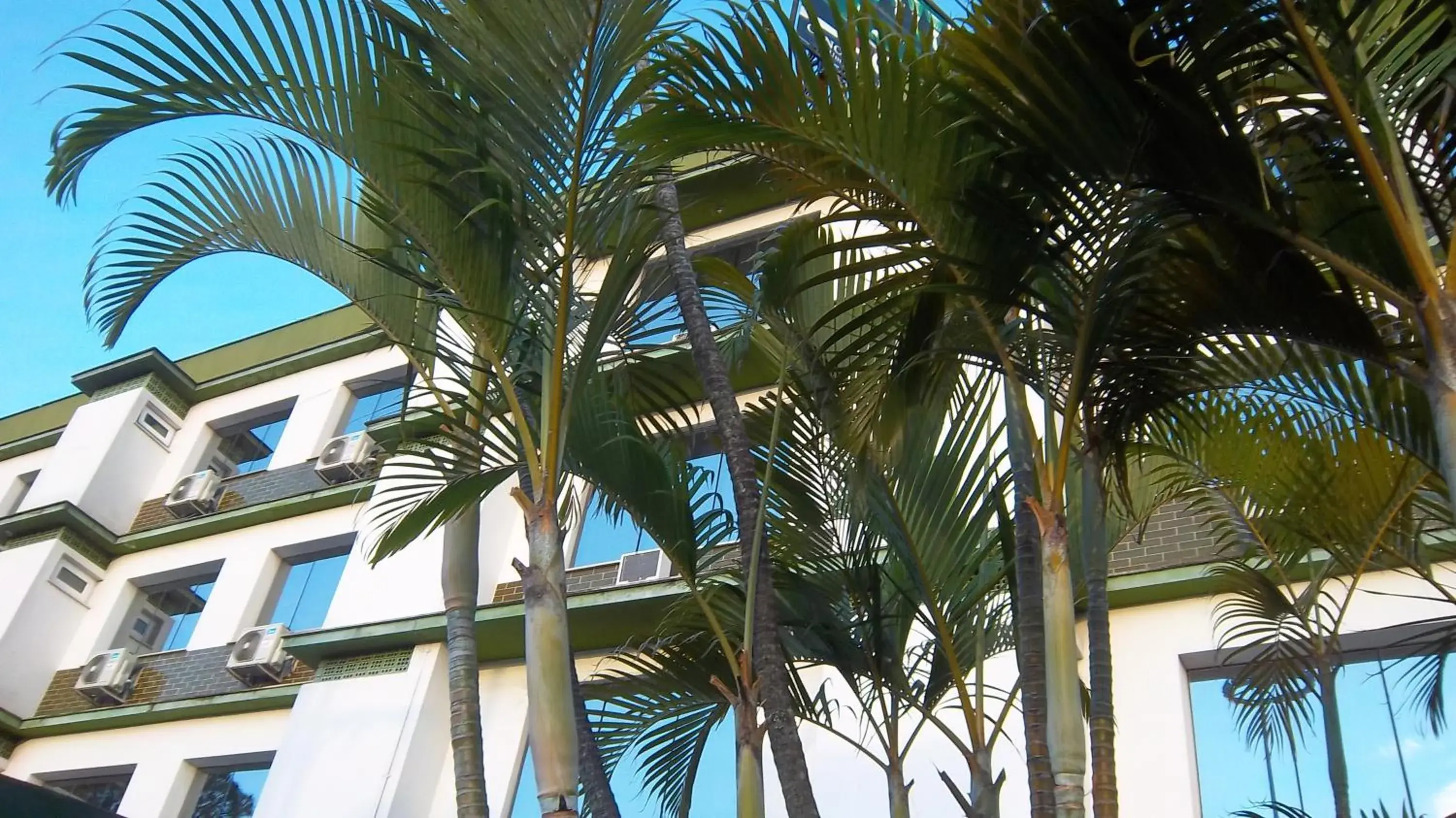 Facade/entrance, Pool View in Canoas Parque Hotel