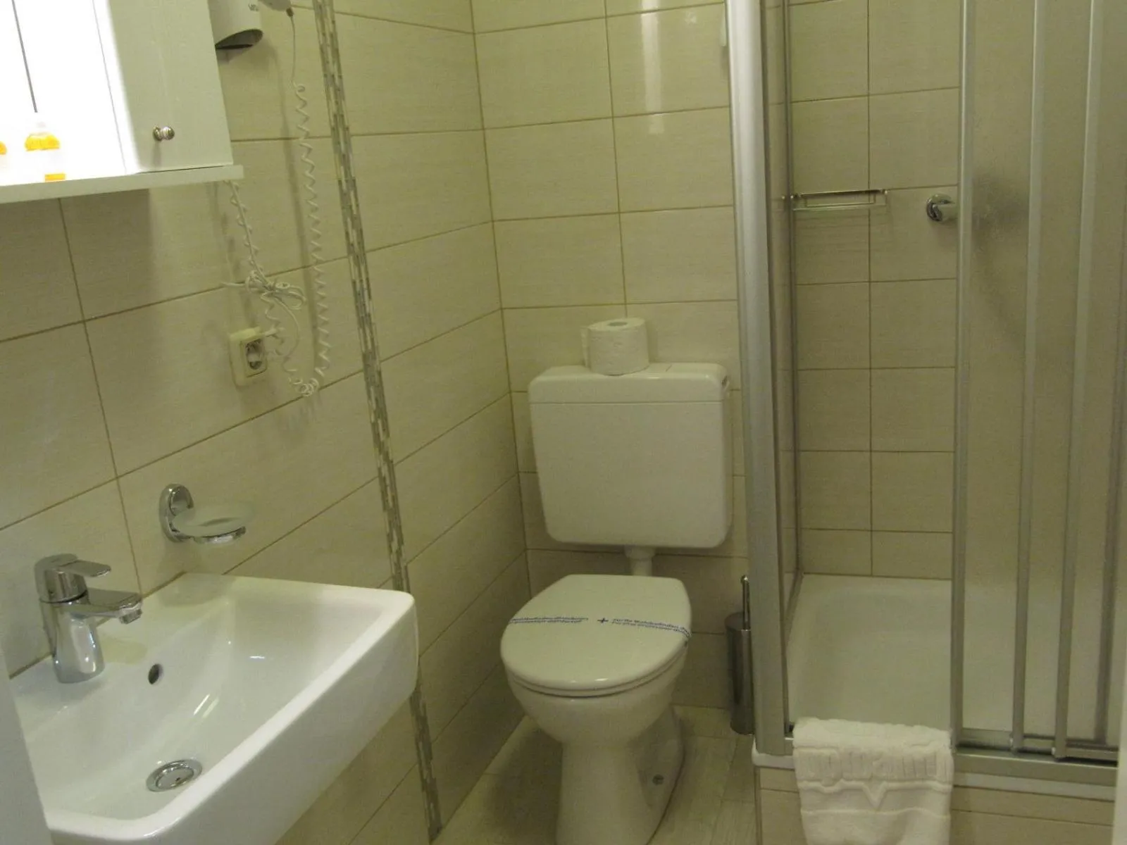 Bathroom in Hotel am Hauptbahnhof