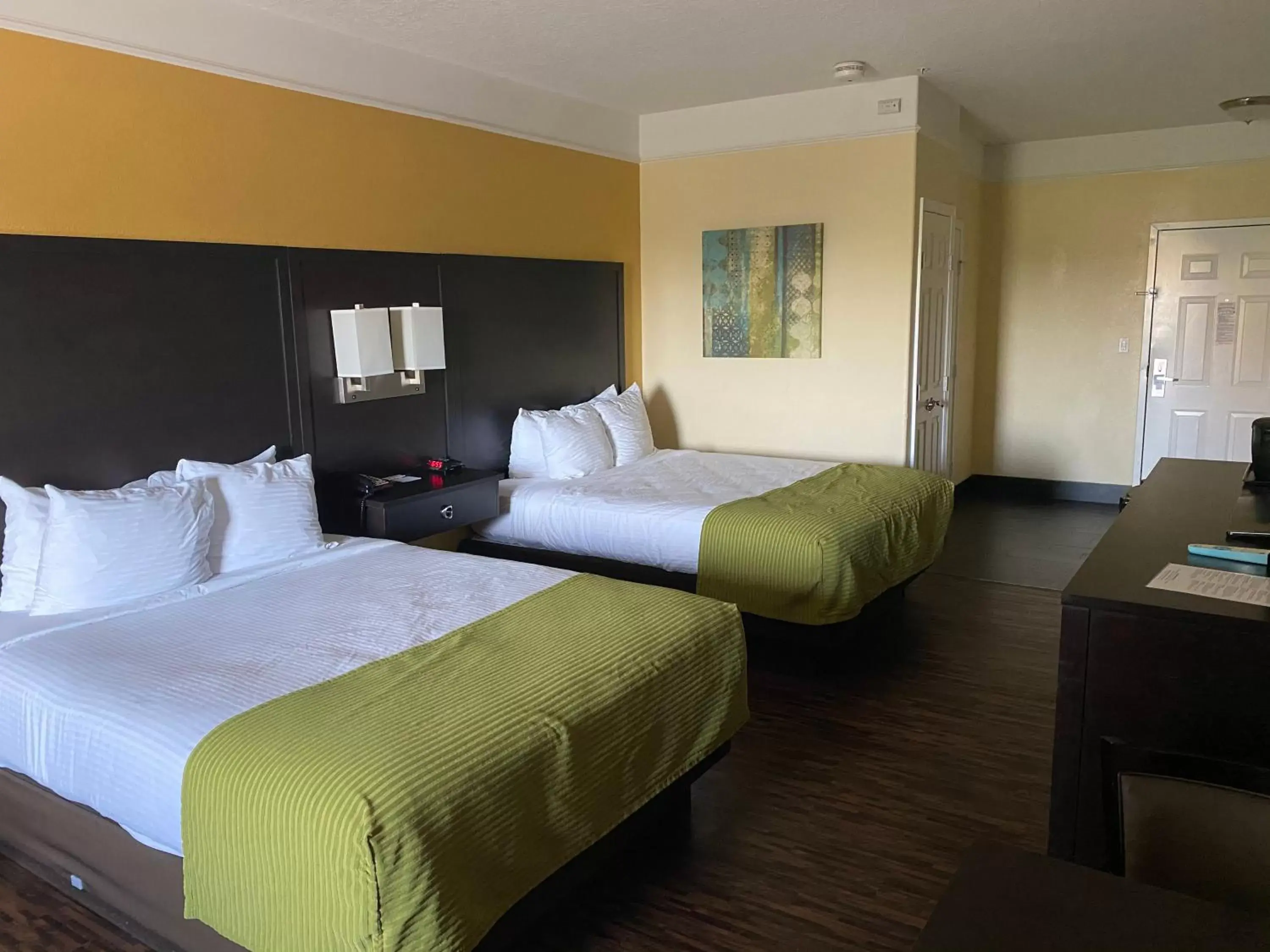 Photo of the whole room, Bed in Galveston Beach Hotel