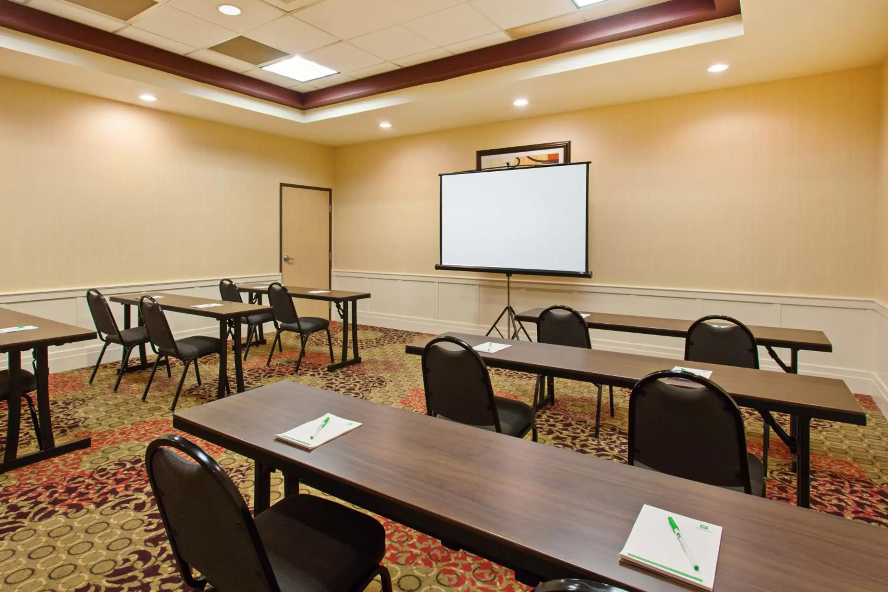 Meeting/conference room, Business Area/Conference Room in Holiday Inn Seattle DWTN Lake Union, an IHG Hotel