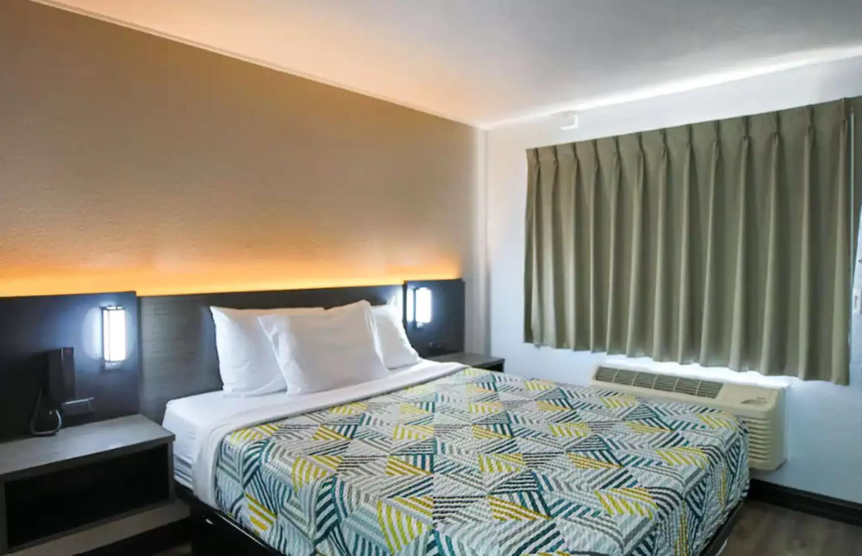 Queen Room - single occupancy - Disability Access - Roll in Shower in Motel 6-Sacramento, CA - Central Queen Room - single occupancy - Disability Access - Roll in Shower in Motel 6-Sacramento, CA - Central