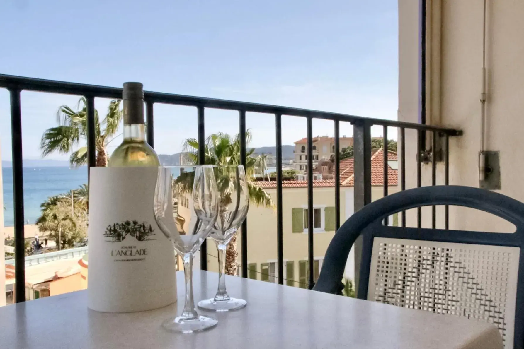 Balcony/Terrace in Anglade Hotel