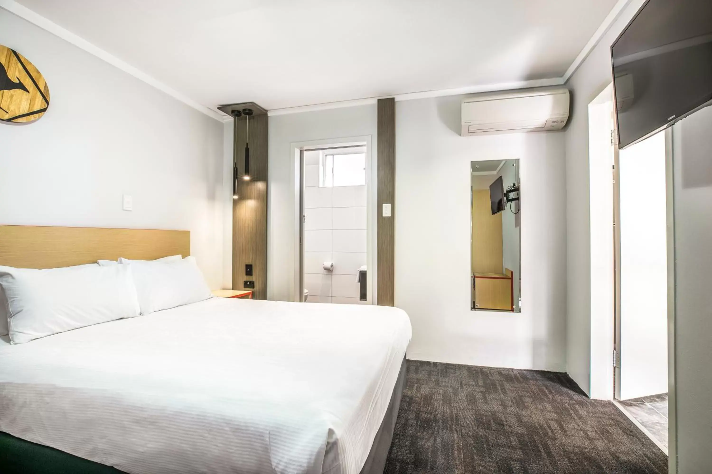 Bedroom, Bed in Nightcap at Jamison Hotel