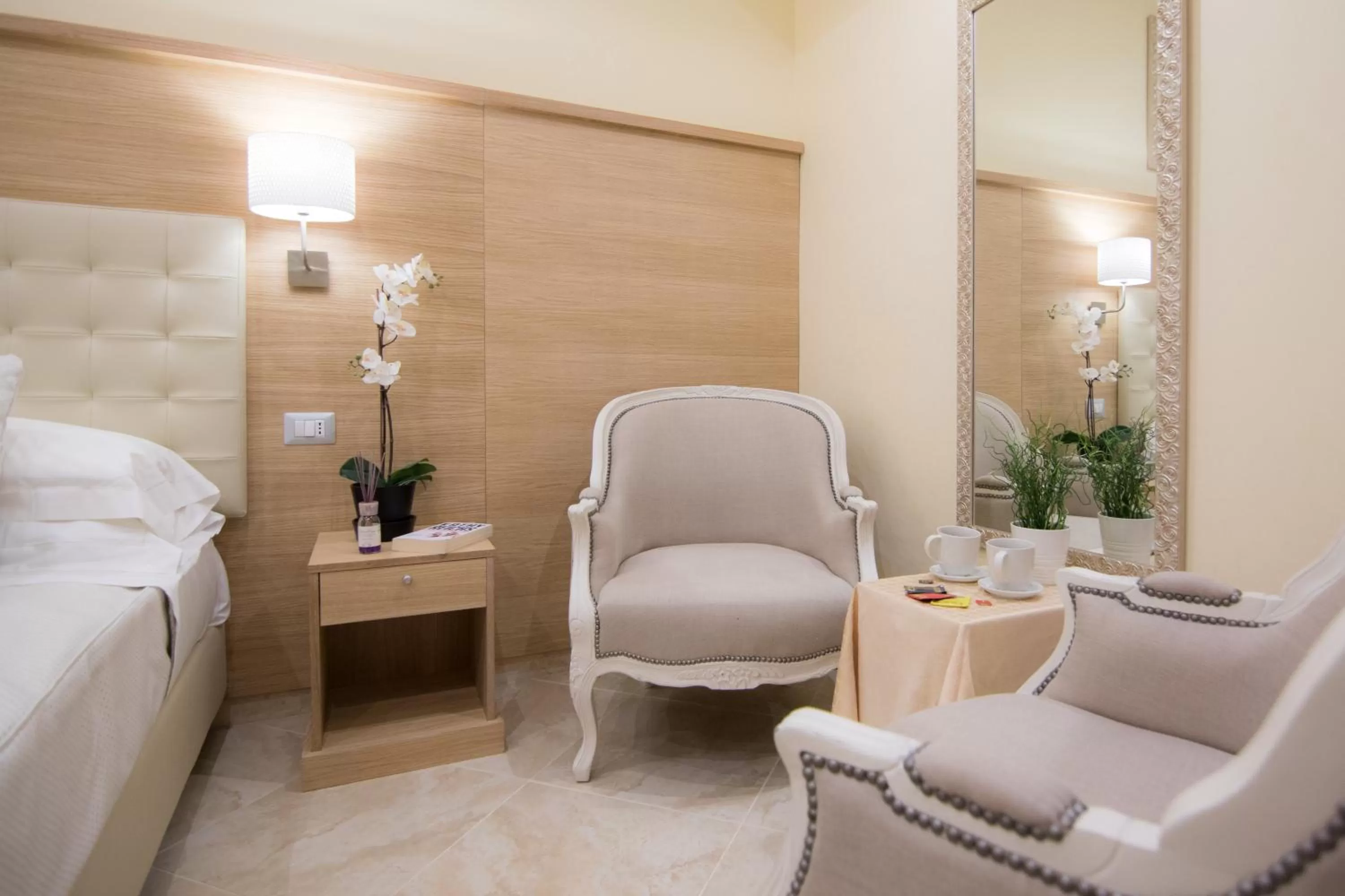 Coffee/tea facilities, Bed in Esposizione Palace Hotel