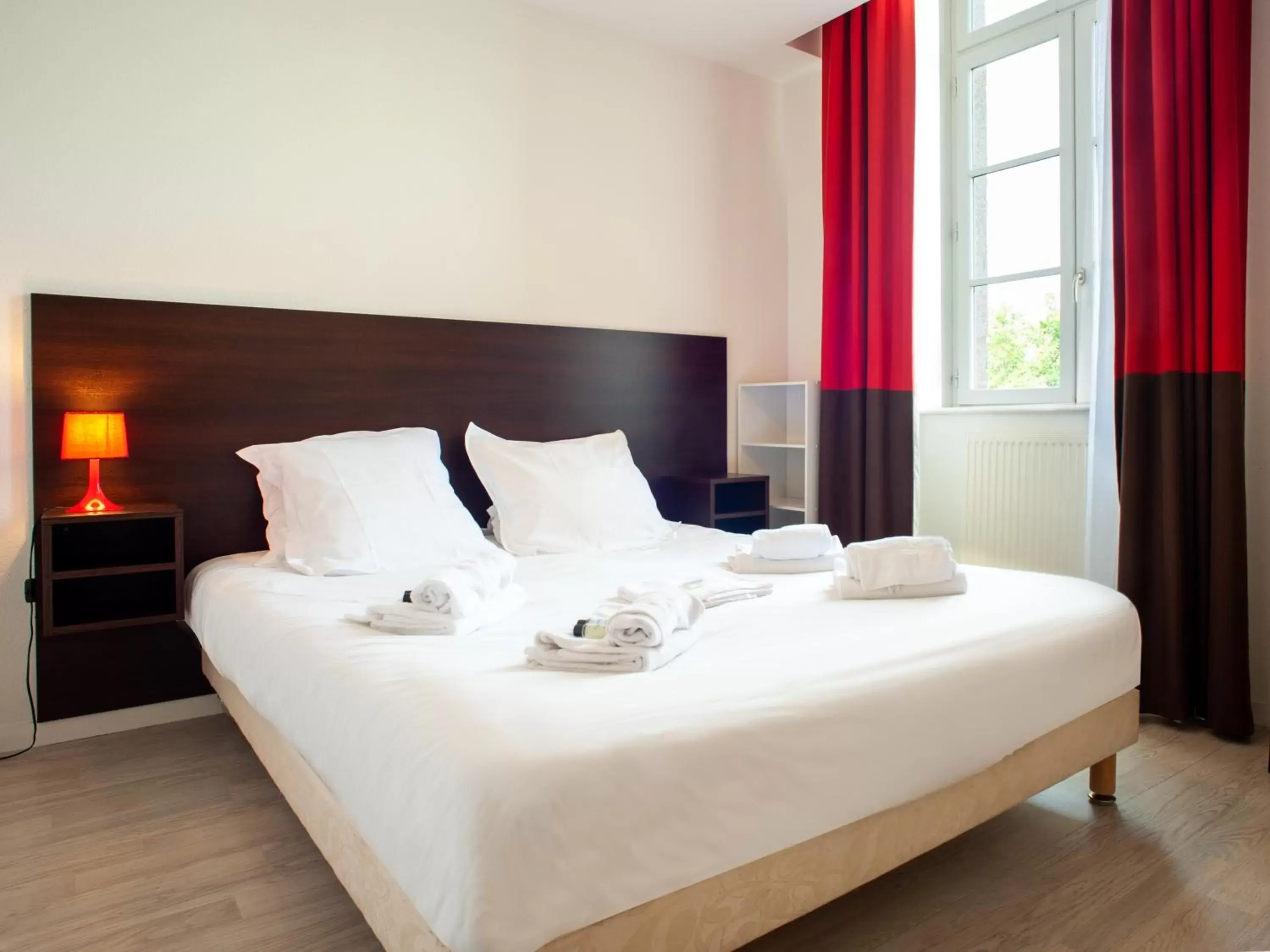 Bedroom, Bed in Vacancéole - Le Duguesclin