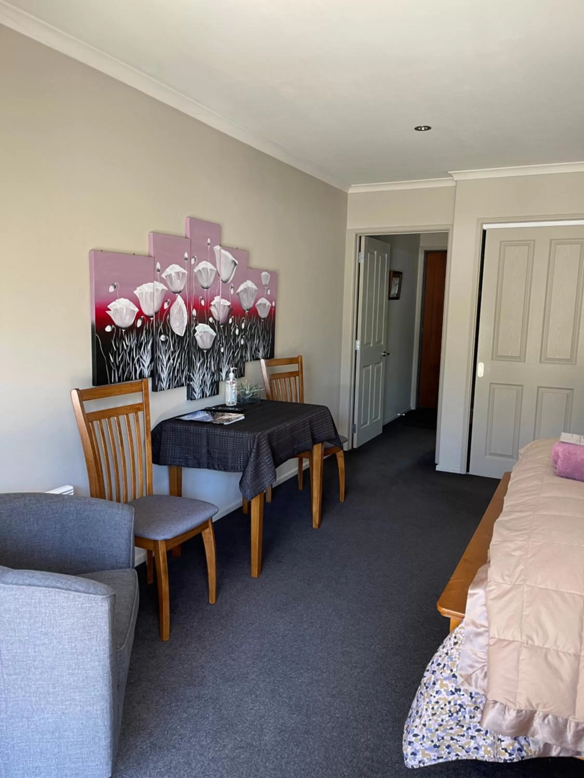 Bed in Cromwell Getaway