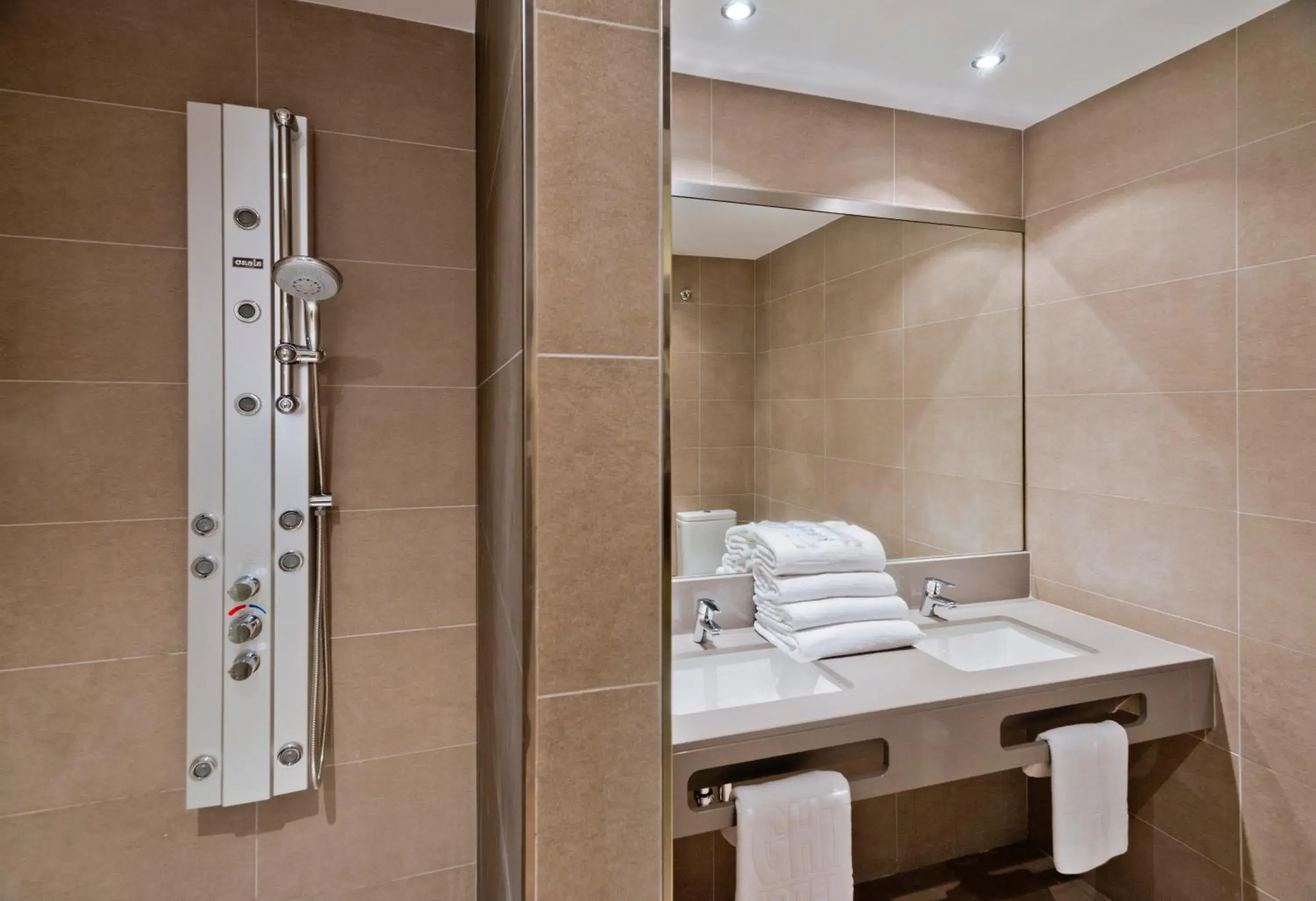 Shower, Bathroom in GHT S'Agaro Mar Hotel