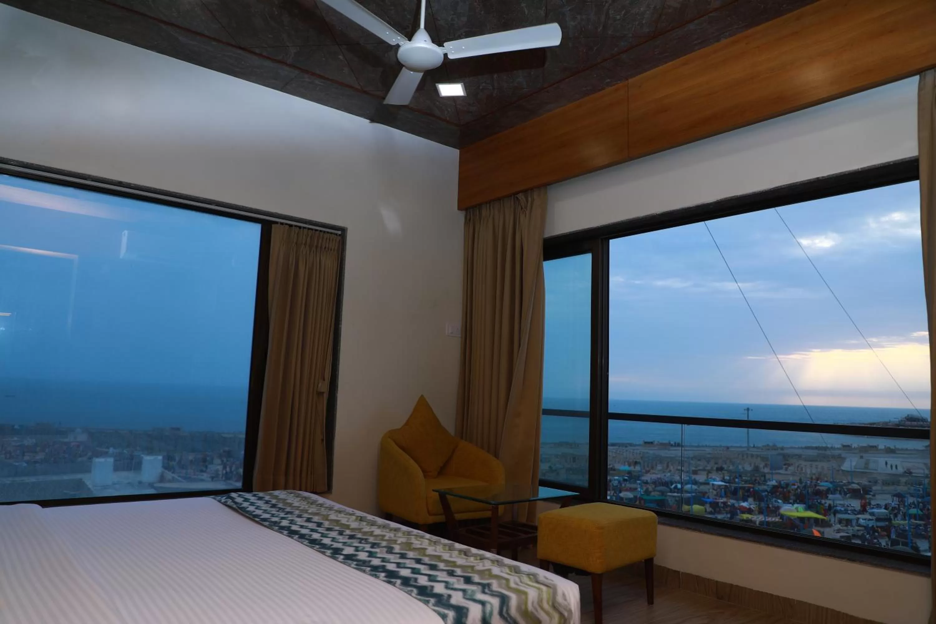 Bed in HOTEL THE GRANDLADHUKARA