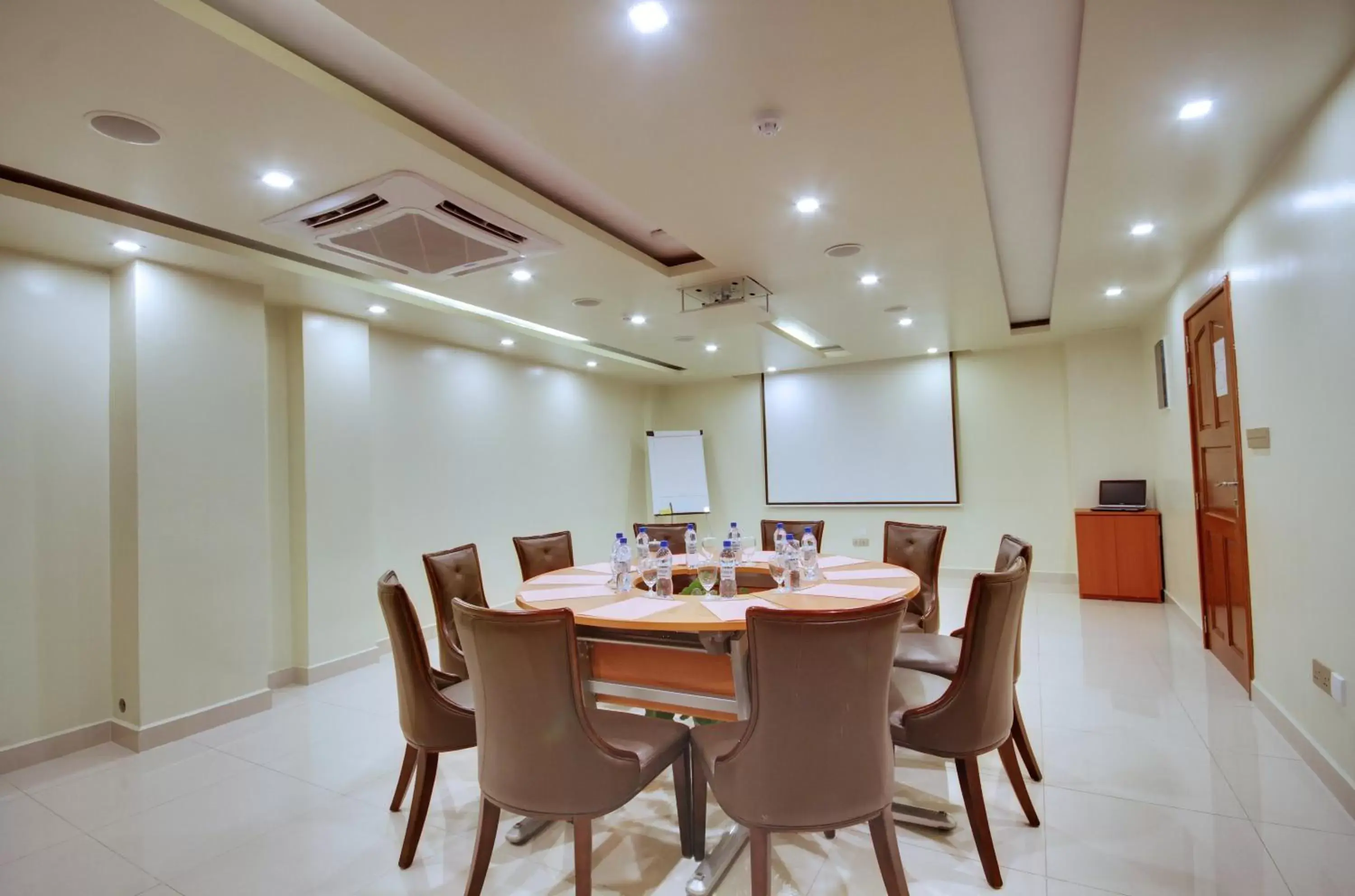 Meeting/conference room in Unima Grand