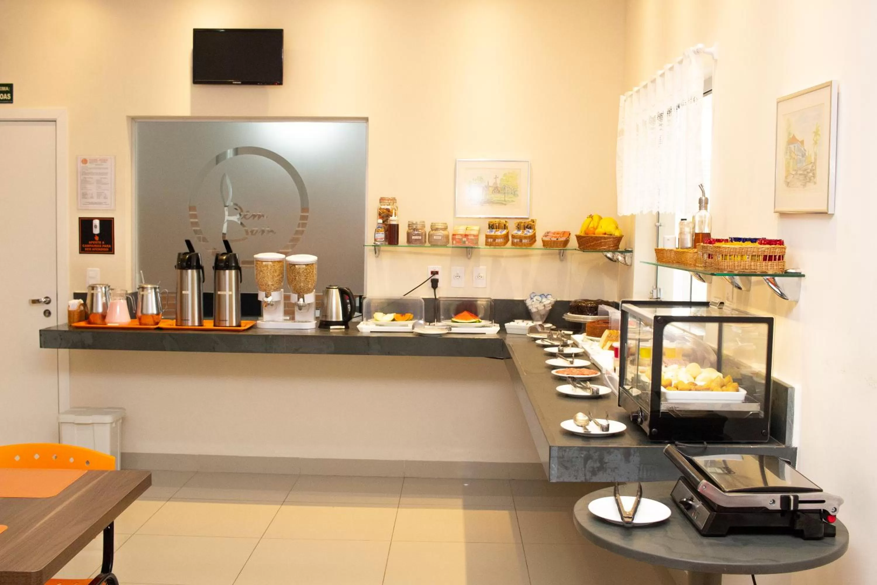 Restaurant/places to eat in Hotel e Pousada Bem Bom - Itu