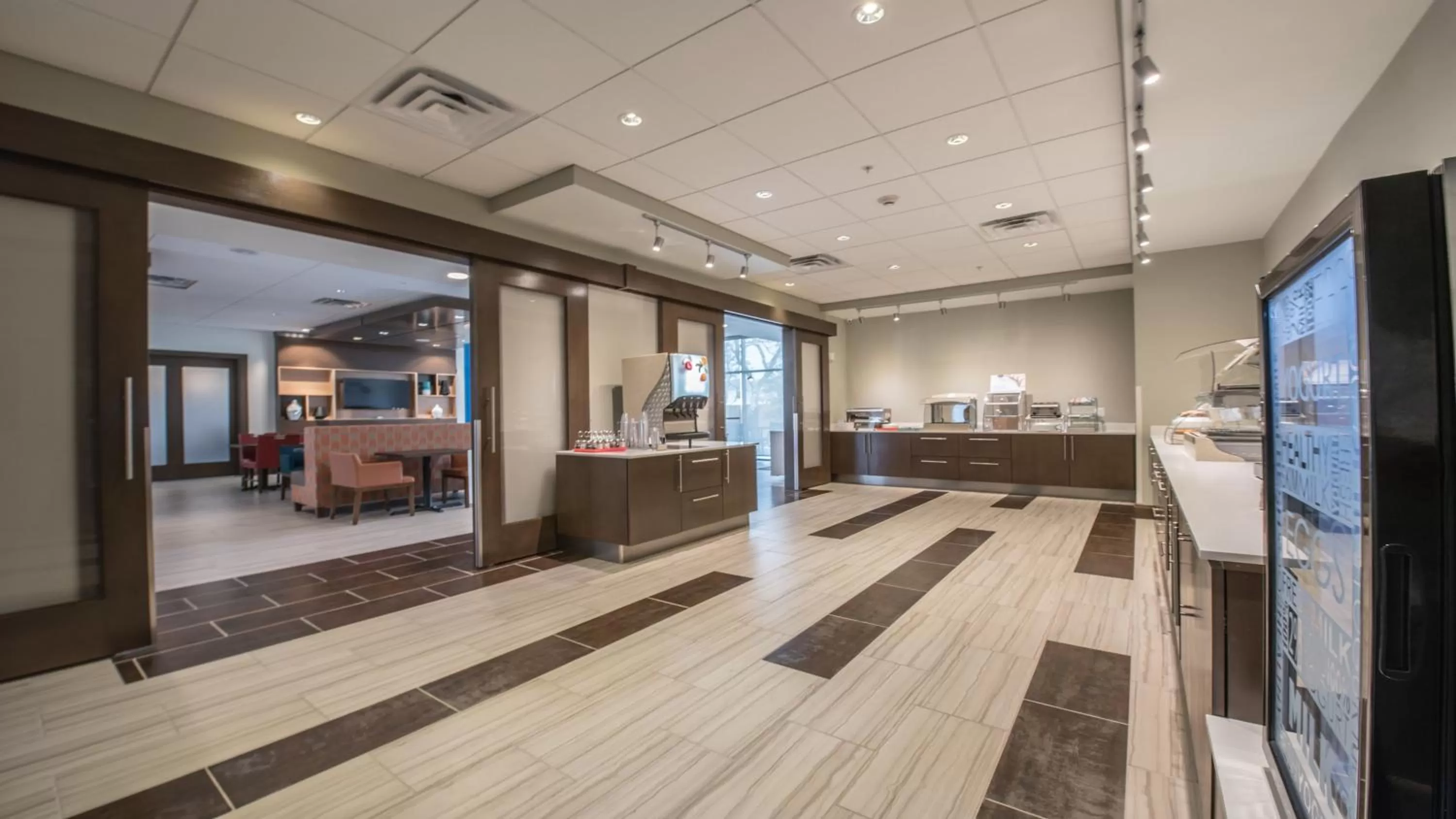 Breakfast in Holiday Inn Express & Suites - Dripping Springs - Austin Area by IHG