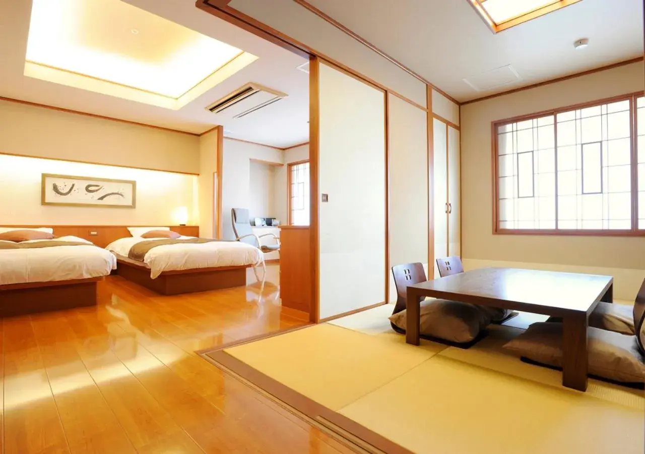 Photo of the whole room in Hotel Taisetsu