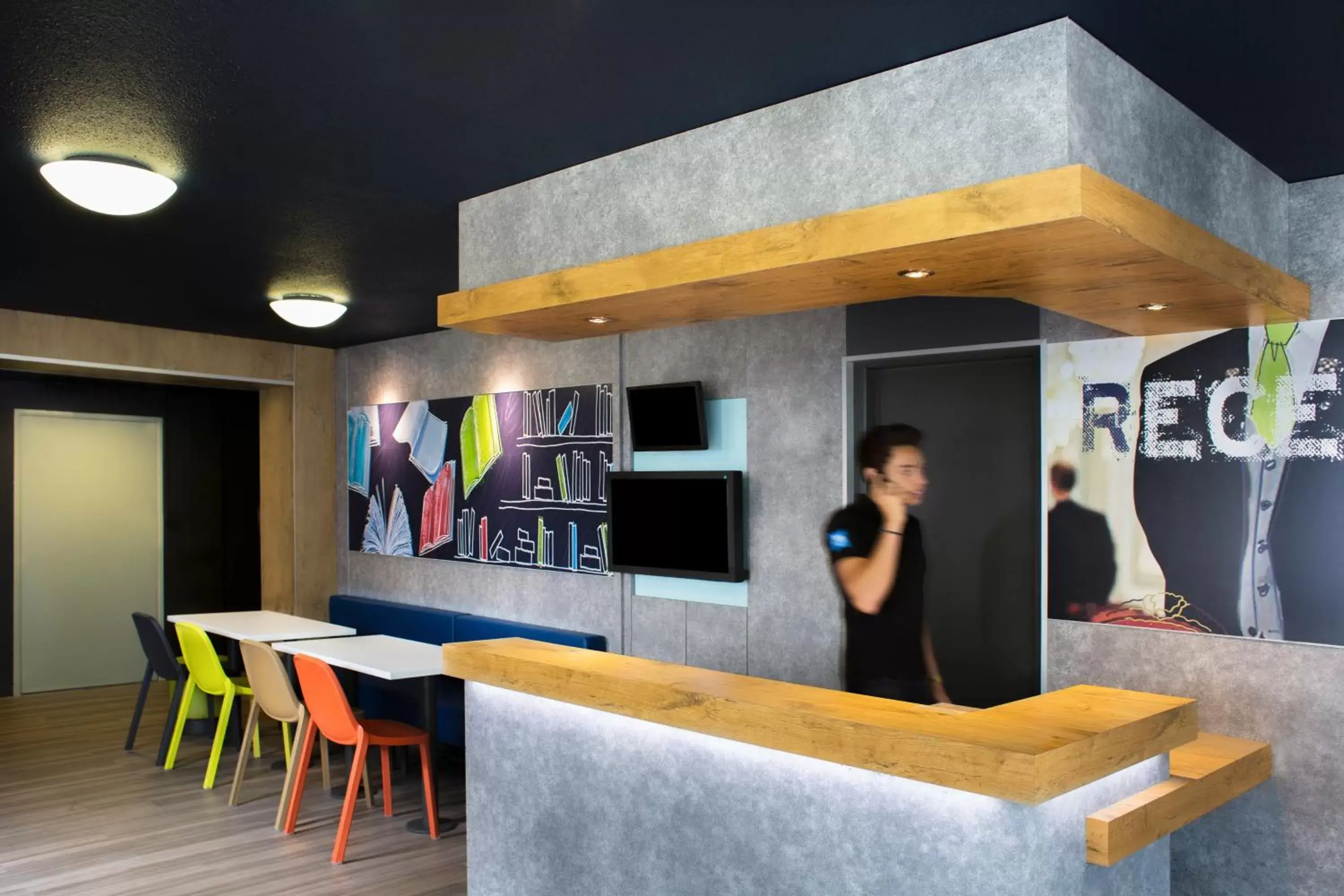 Lobby or reception in ibis budget Chambéry Sud Challes Les Eaux Lobby or reception in ibis budget Chambéry Sud Challes Les Eaux