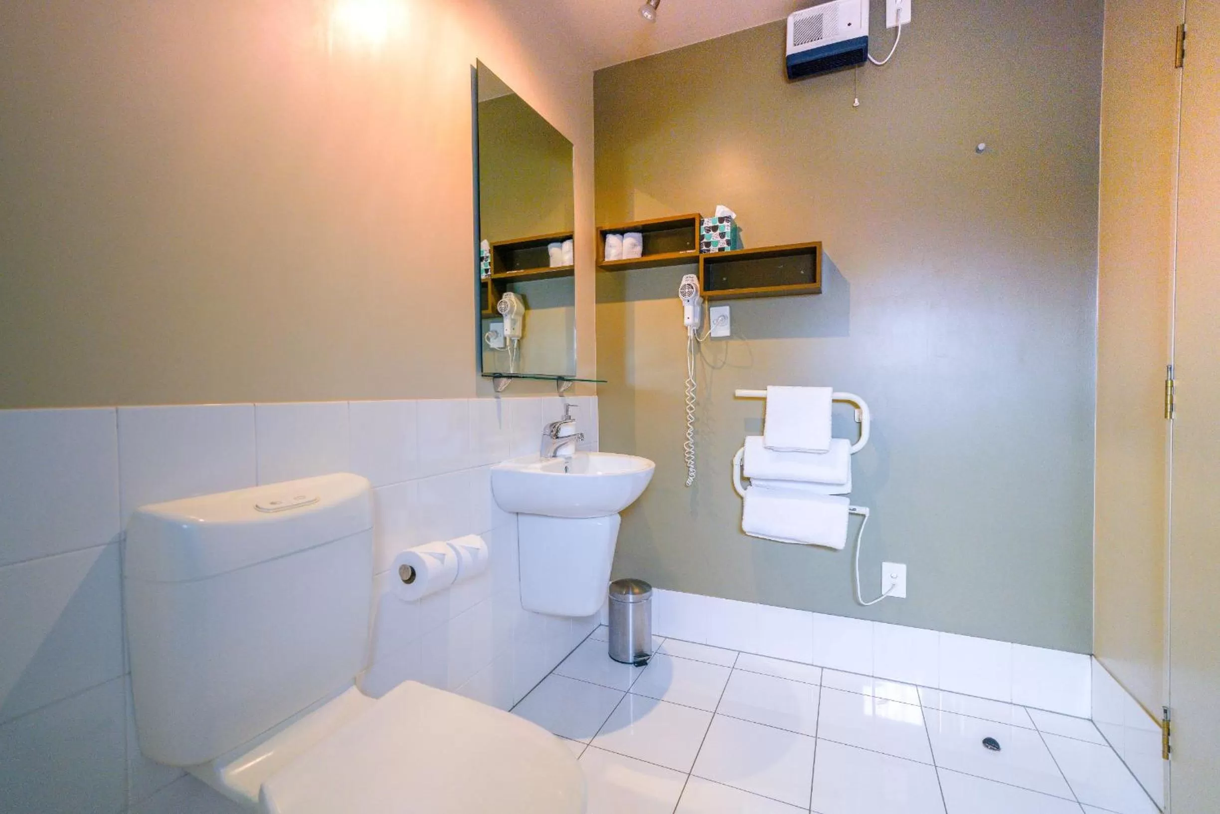 Toilet in CentrePoint on Colombo