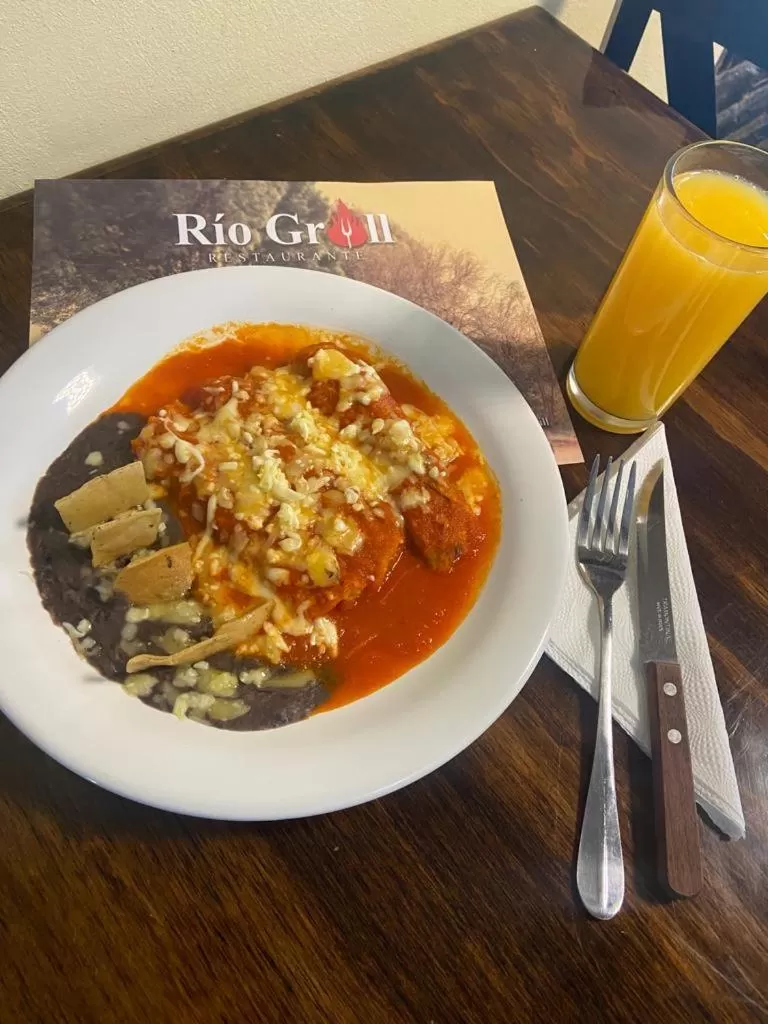 Restaurant/places to eat in Hotel Posada Laura