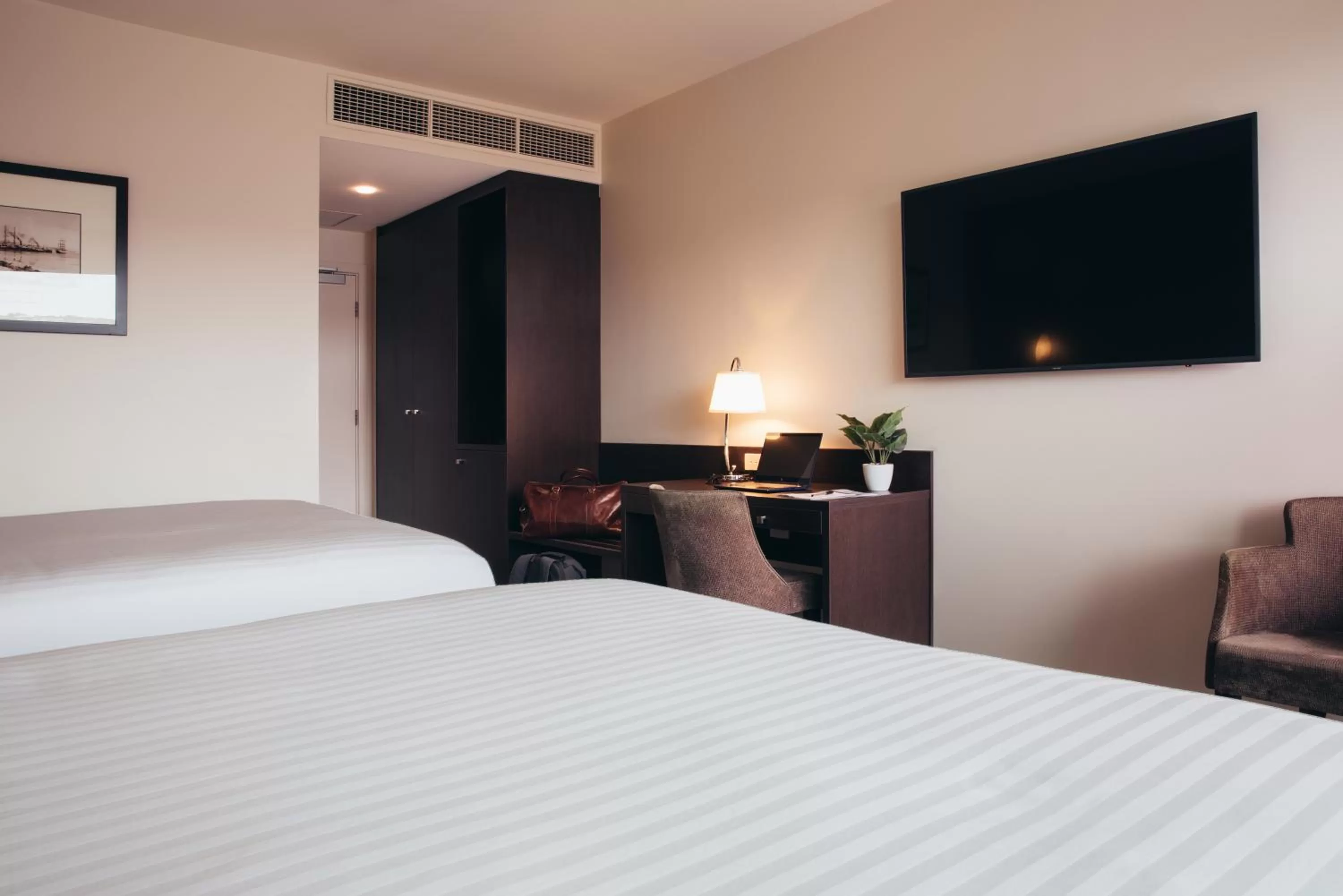 Standard Double or Twin Room with Balcony in Port Lincoln Hotel