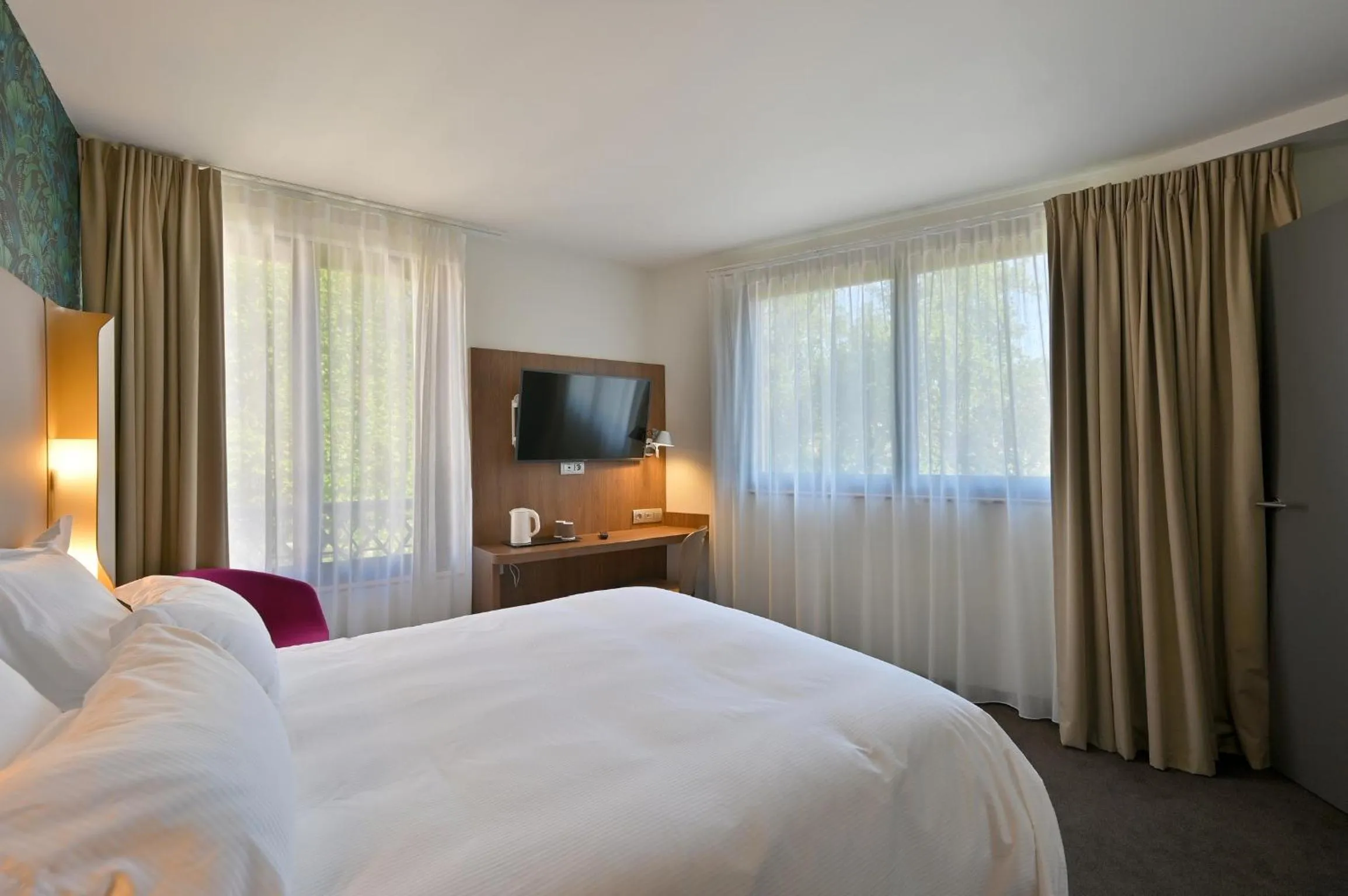 Bedroom, Bed in Dali Hôtel Perpignan - Restaurant