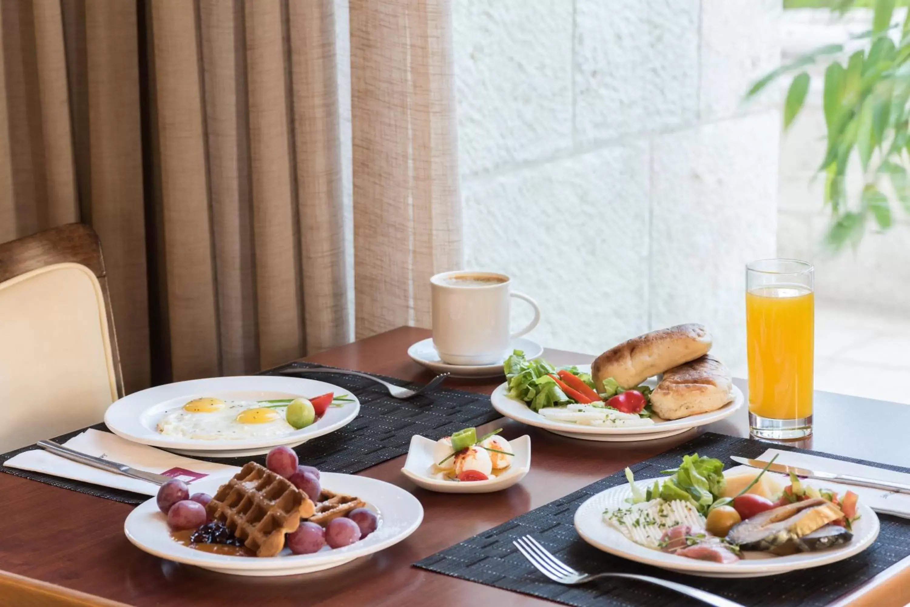 Breakfast in Leonardo Hotel Jerusalem