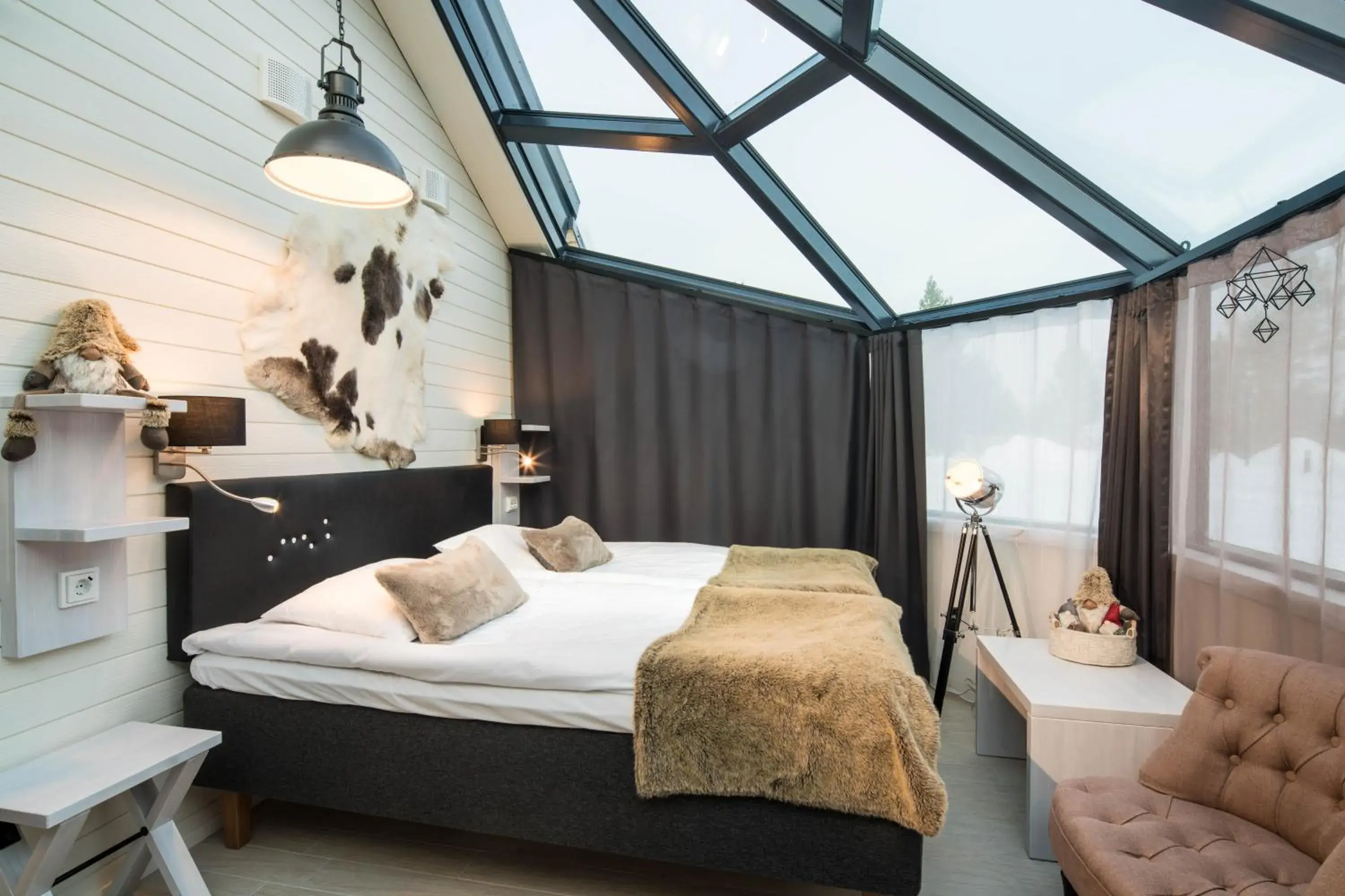 Bedroom, Bed in Santa's Igloos Arctic Circle