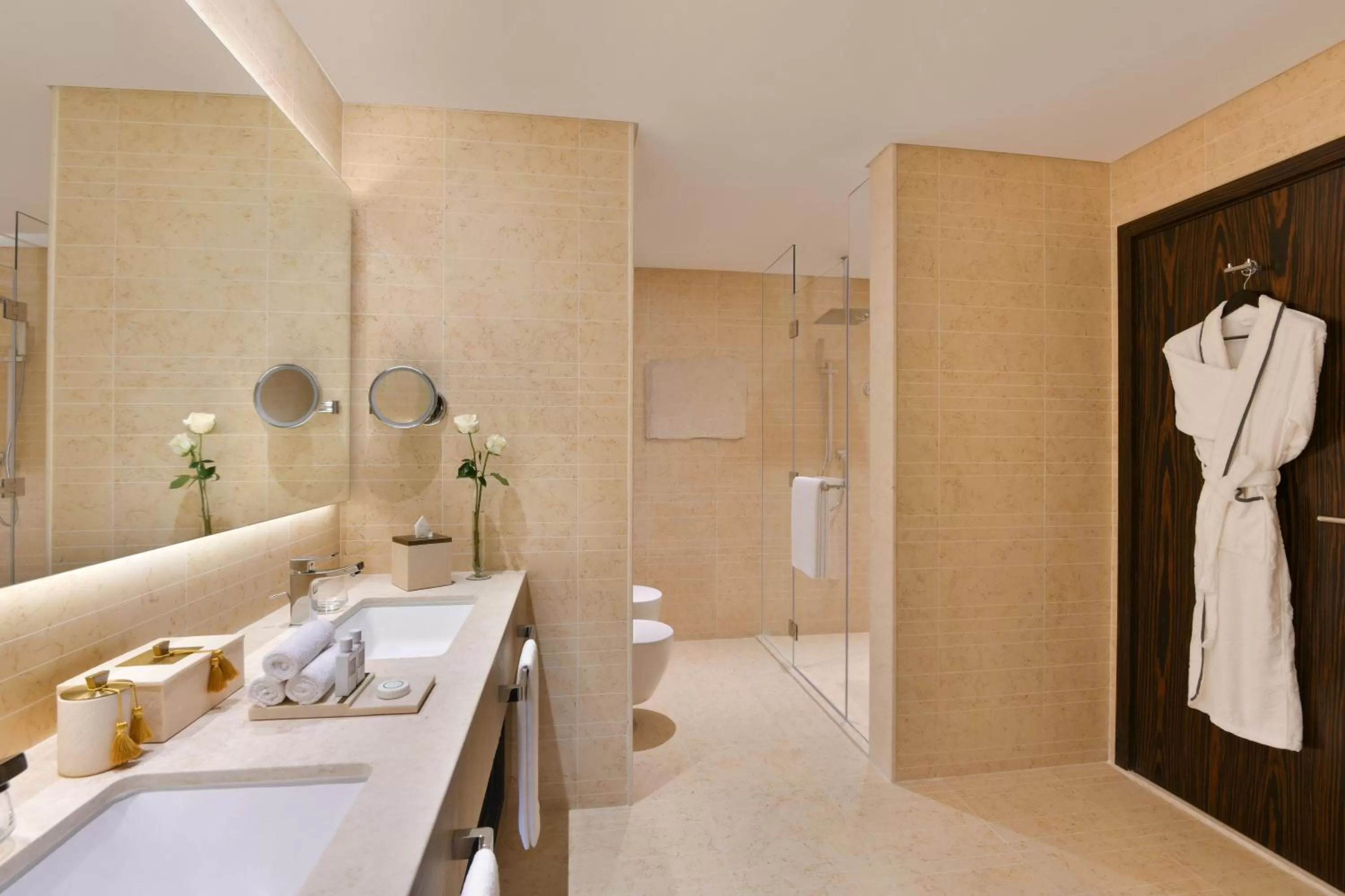 Toilet in Sofitel Dubai The Obelisk